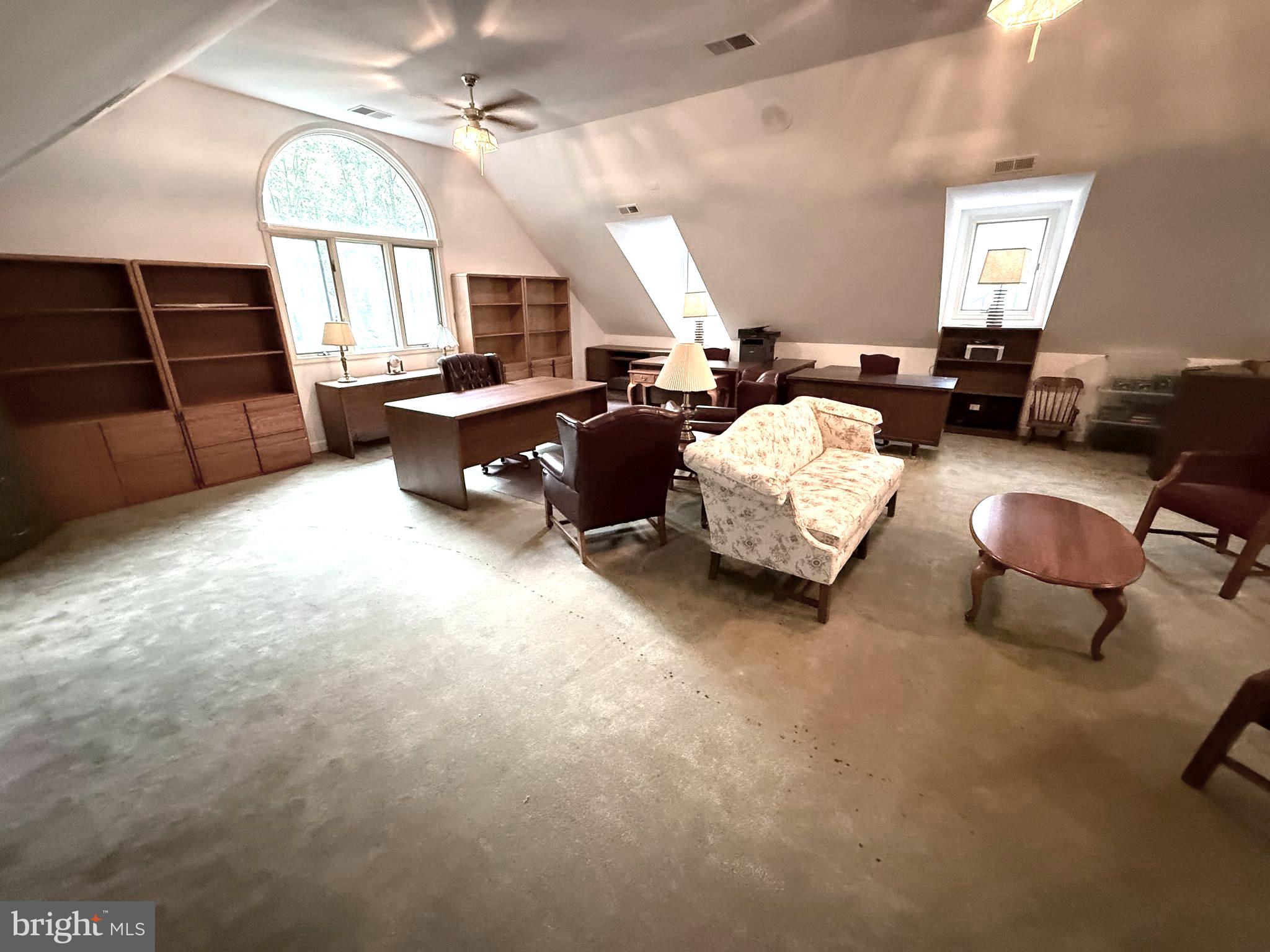LAKE OCCOQUAN CLUB - Residential