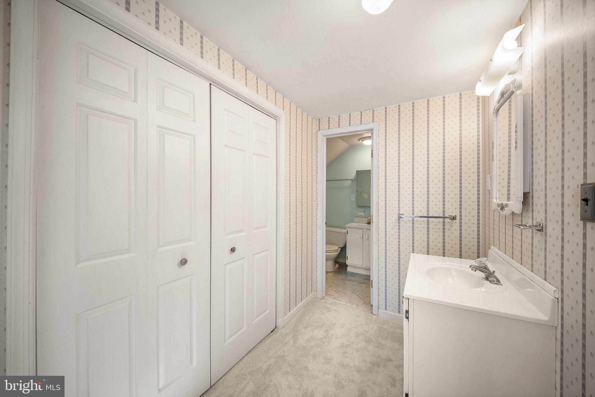 LAKE OCCOQUAN CLUB - Residential