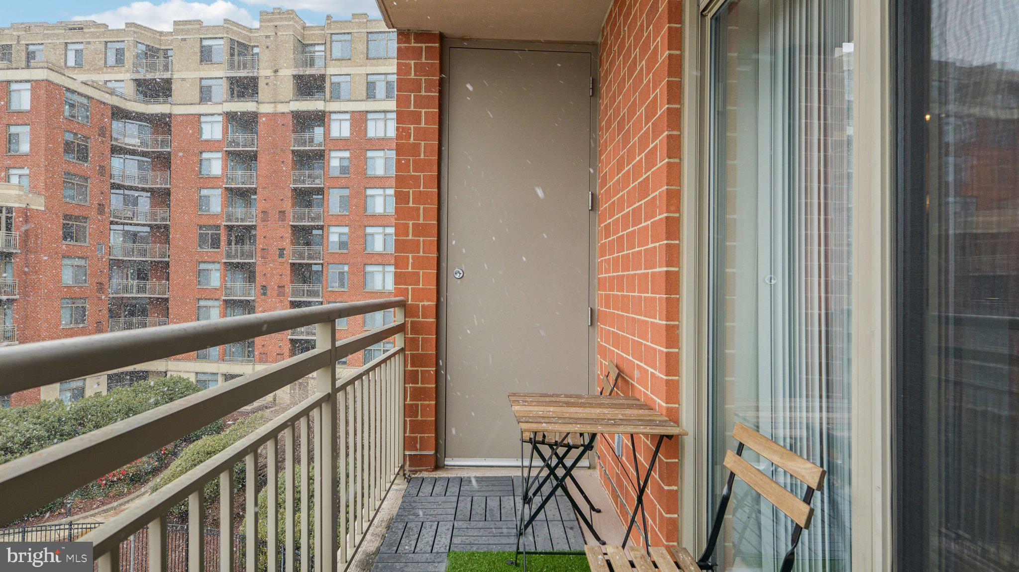 ECLIPSE ON CENTER PARK - Residential