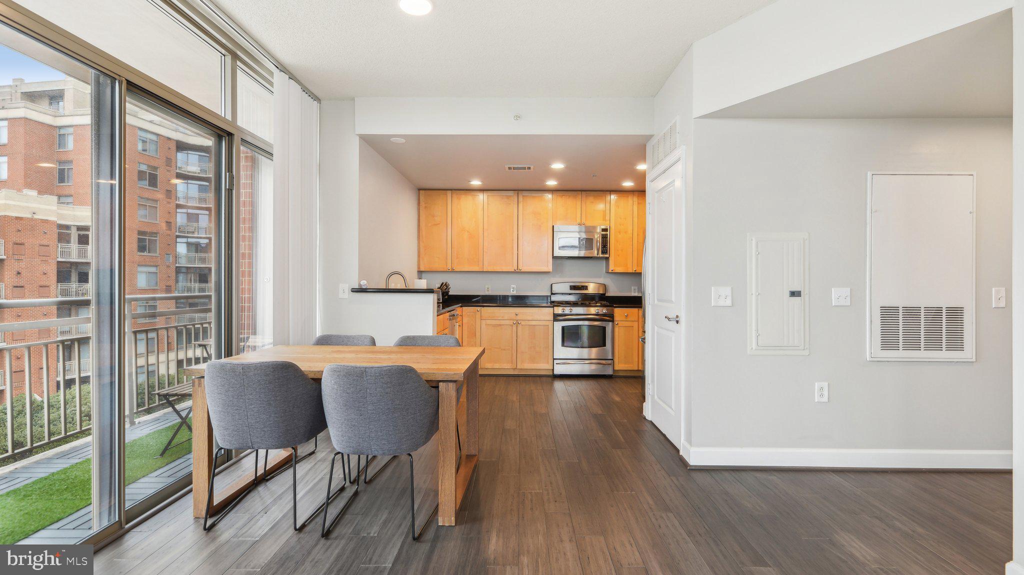 ECLIPSE ON CENTER PARK - Residential