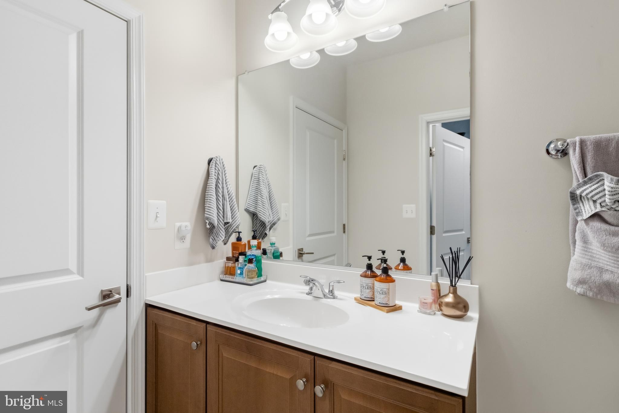 LOUDOUN VALLEY RIDGES - Residential
