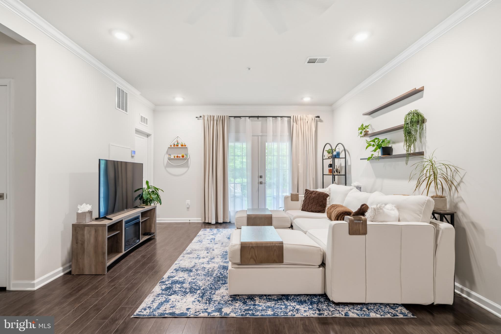 LOUDOUN VALLEY RIDGES - Residential