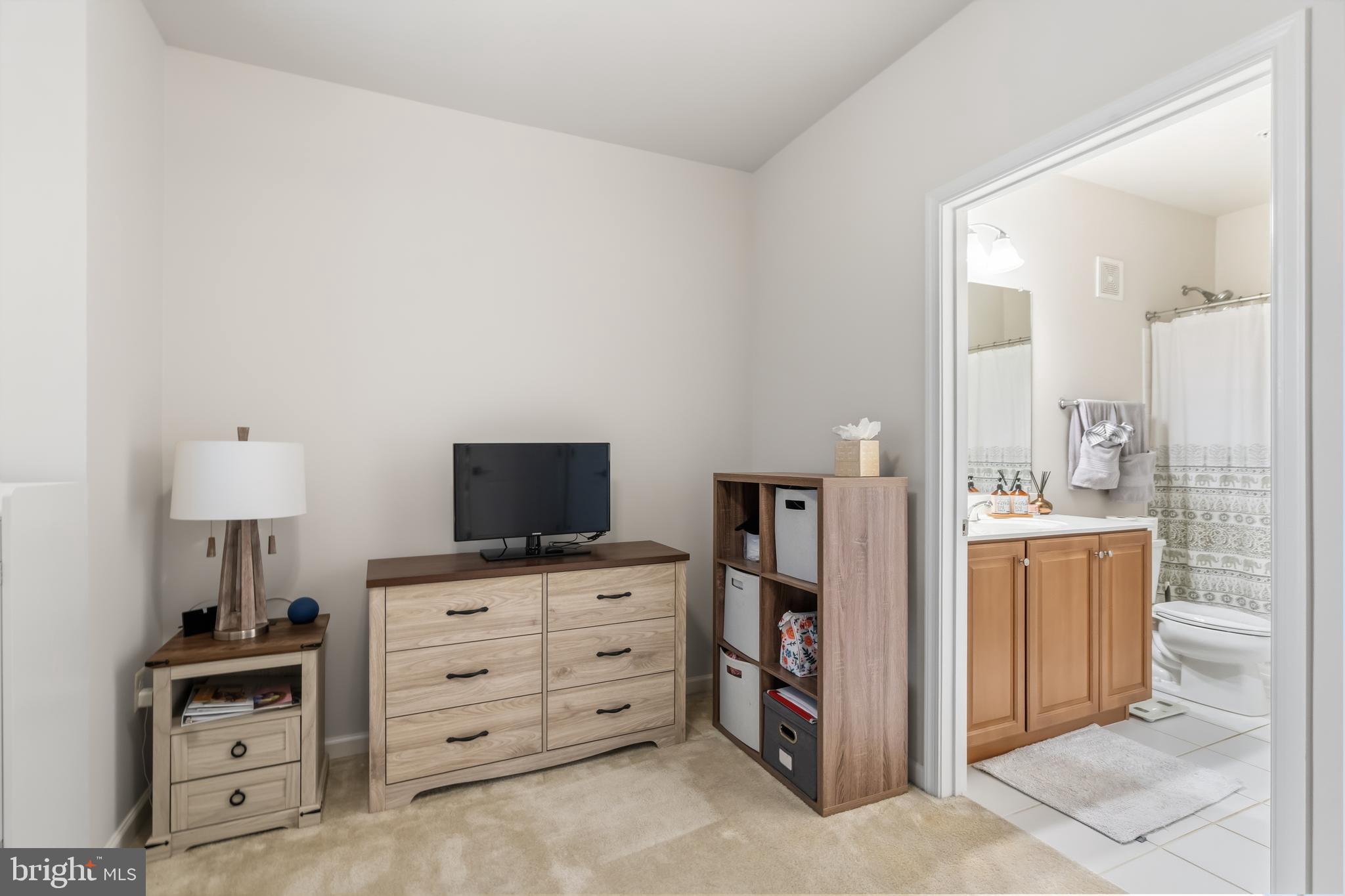 LOUDOUN VALLEY RIDGES - Residential