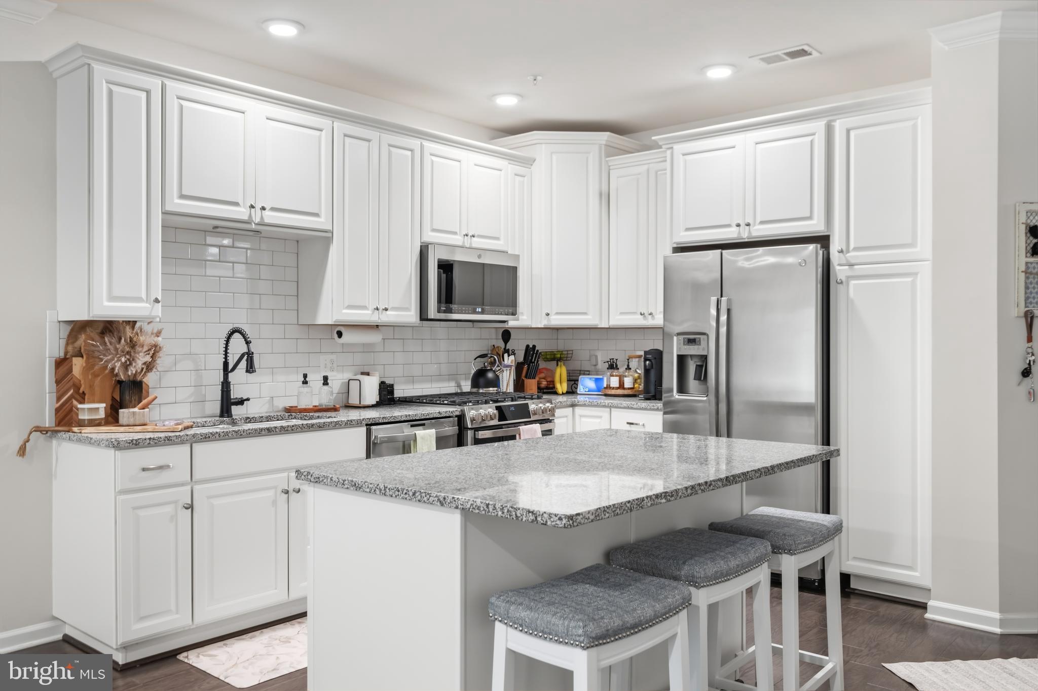 LOUDOUN VALLEY RIDGES - Residential