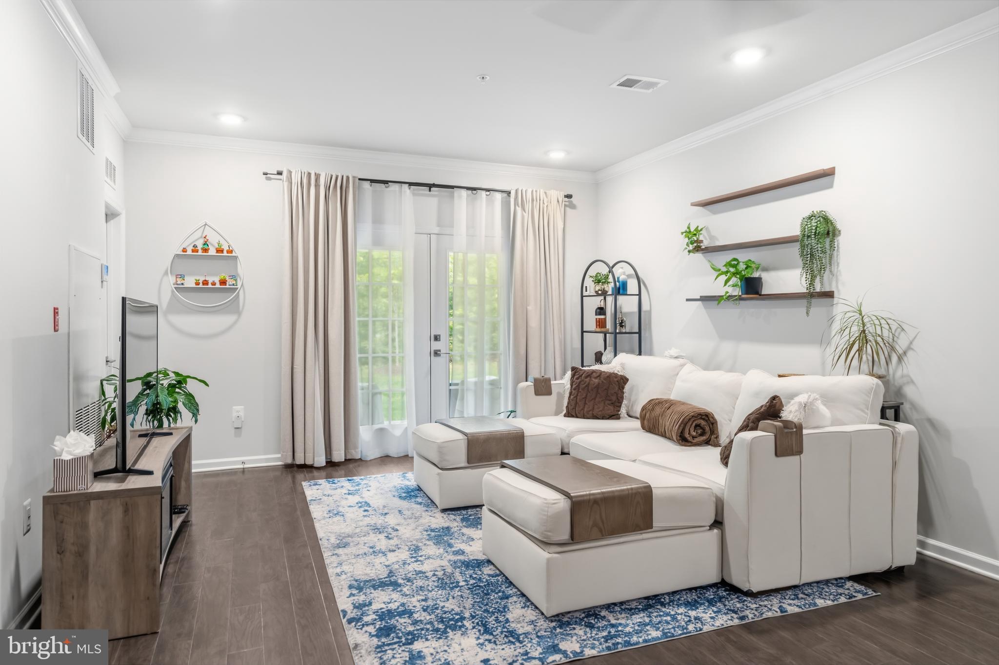 LOUDOUN VALLEY RIDGES - Residential