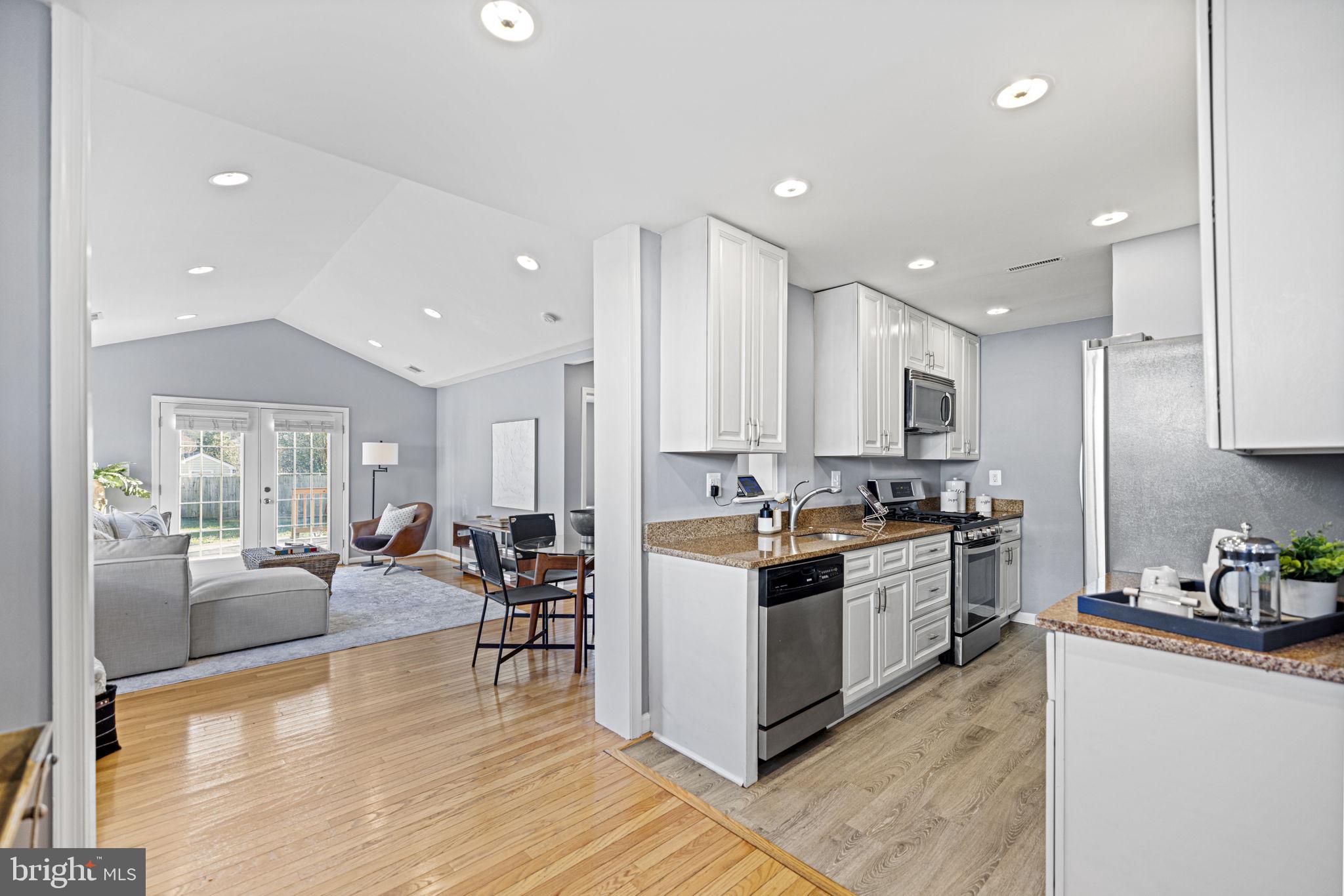 BROYHILL PARK - Residential