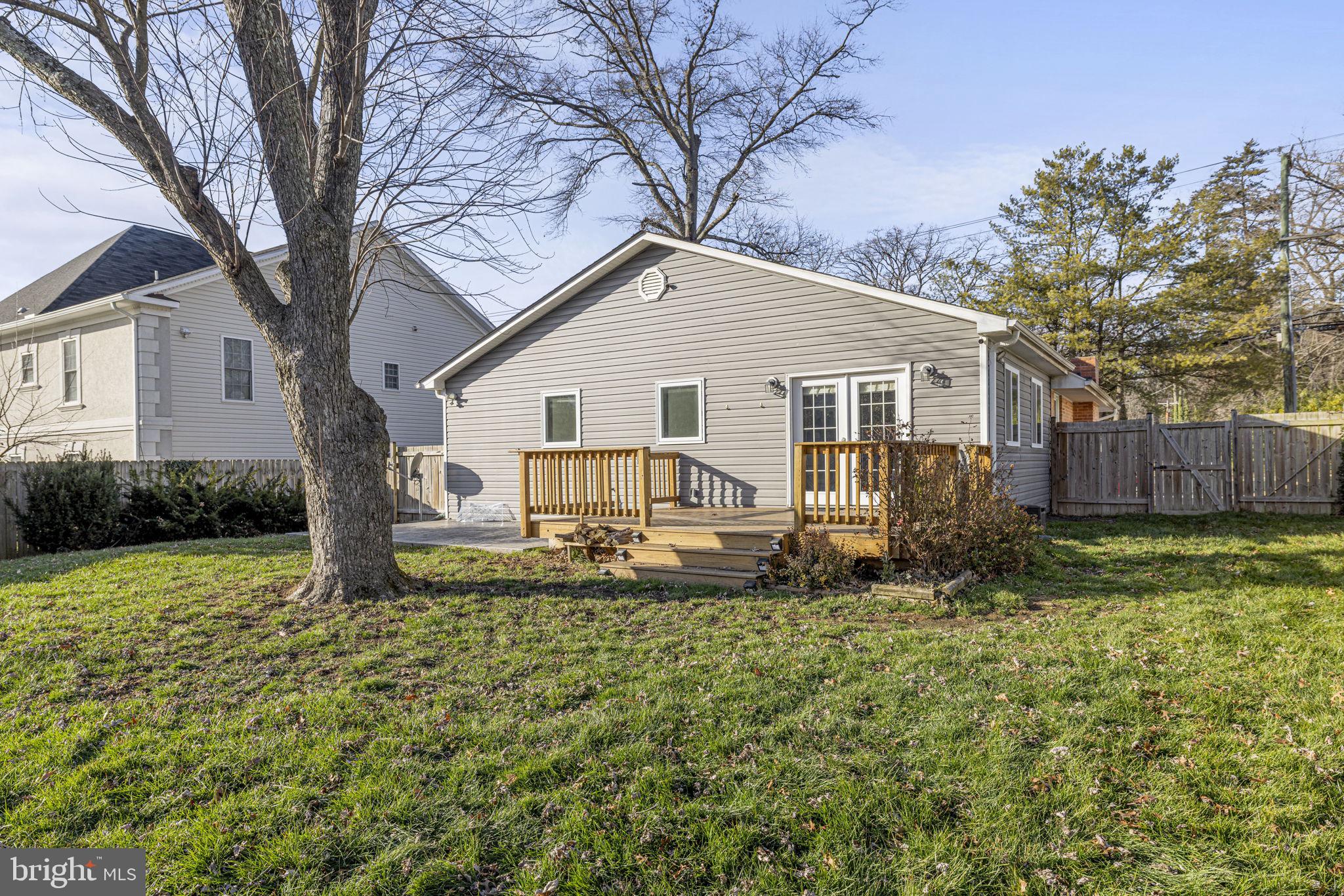 BROYHILL PARK - Residential
