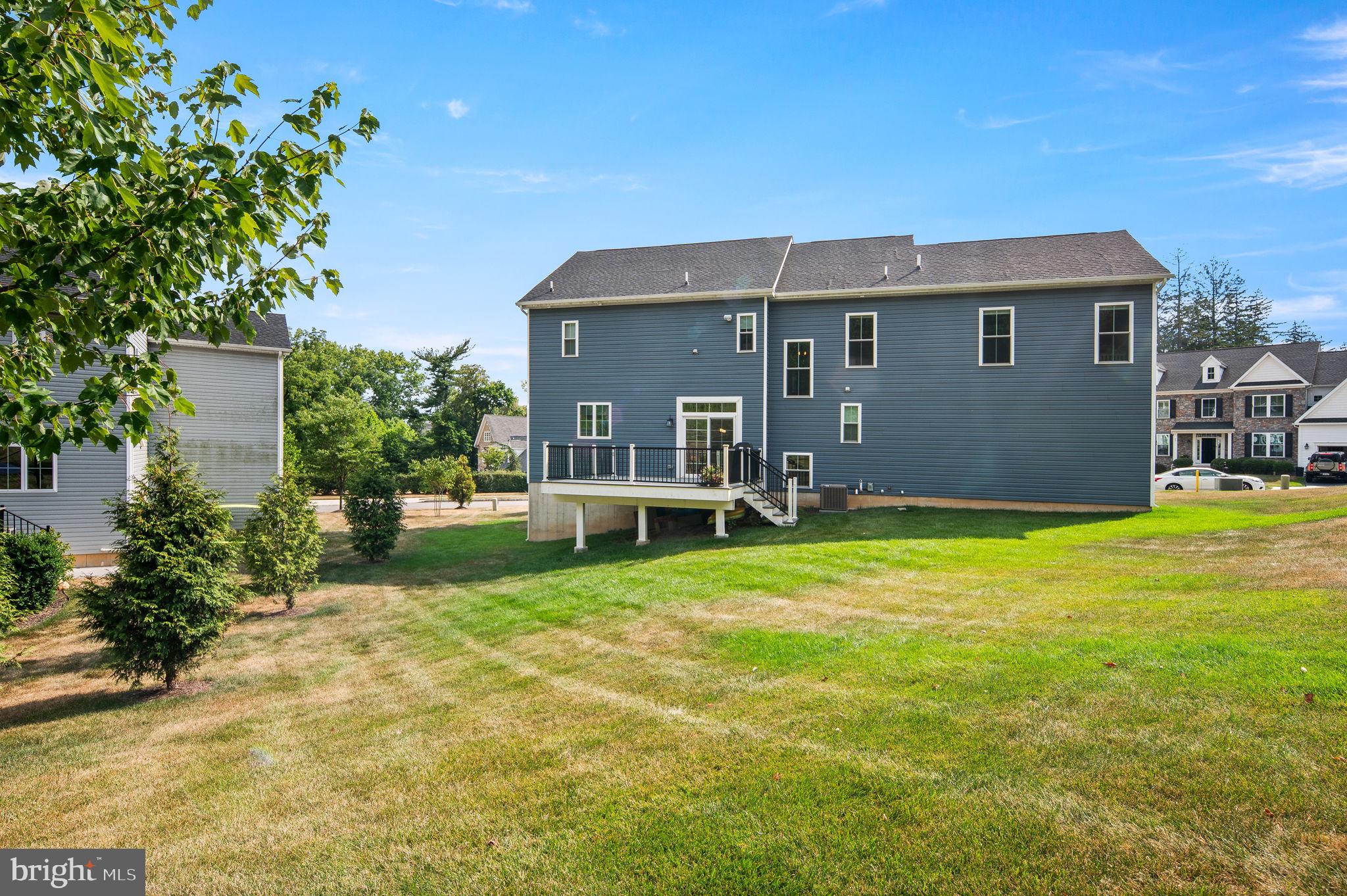 WASHINGTON MANOR - Residential