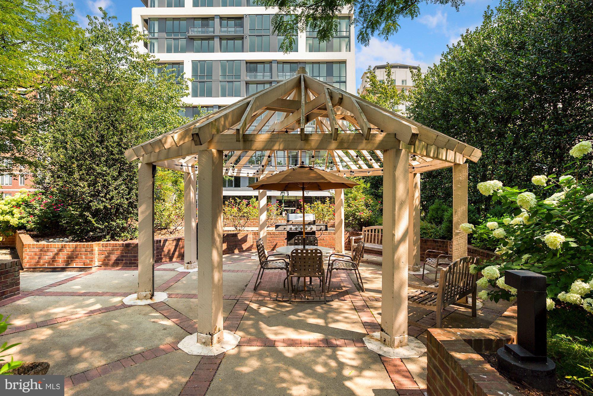 THE CHASE AT BETHESDA - Residential