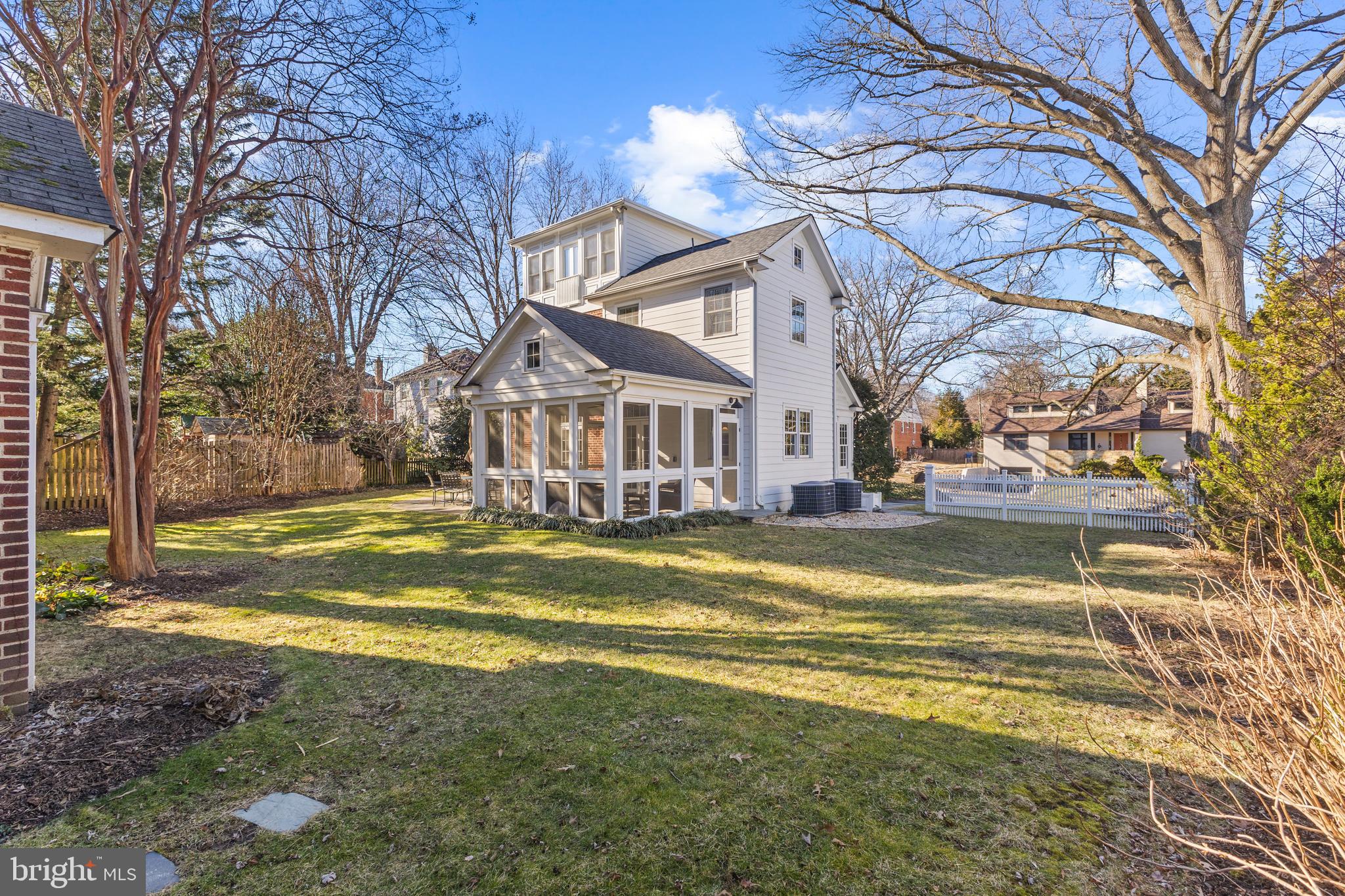 JEFFERSON PARK - Residential