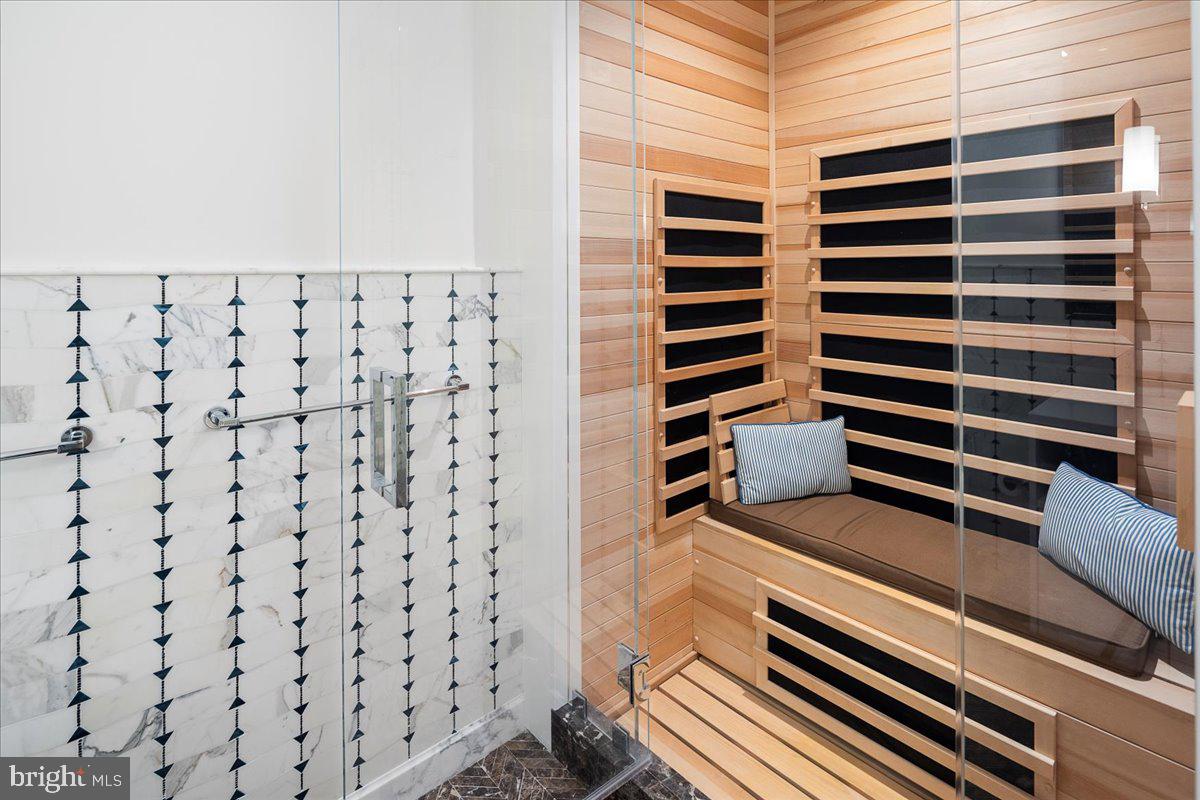 CENTER CITY - Residential