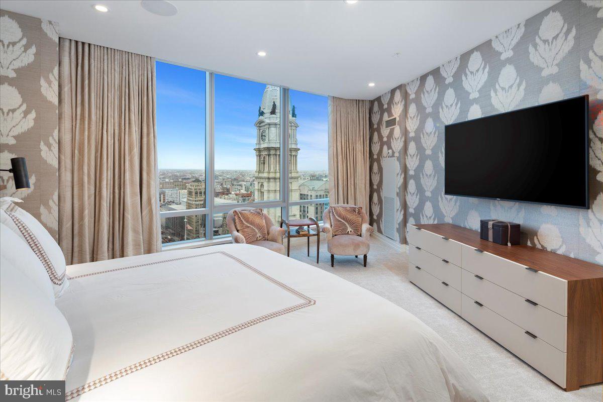 CENTER CITY - Residential