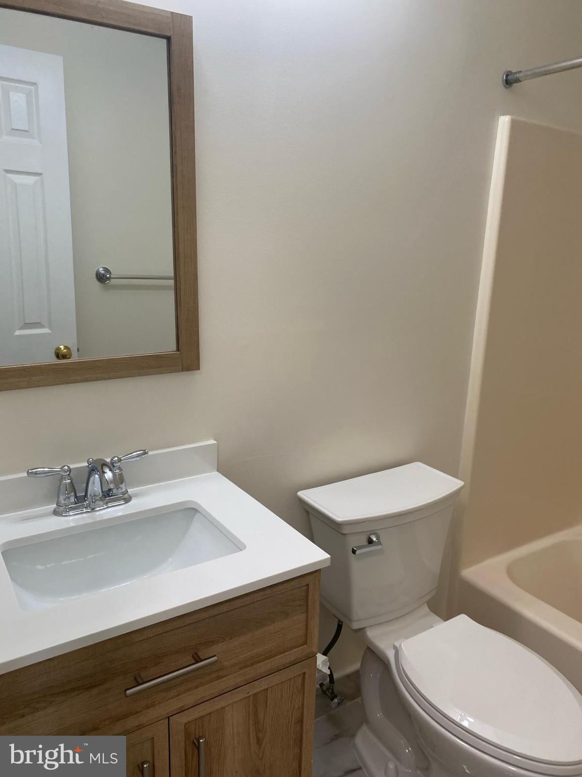 ROLLING OAKS - Residential Lease