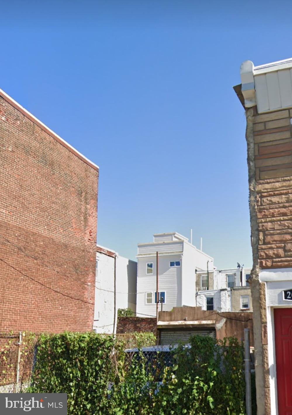 FISHTOWN - Land