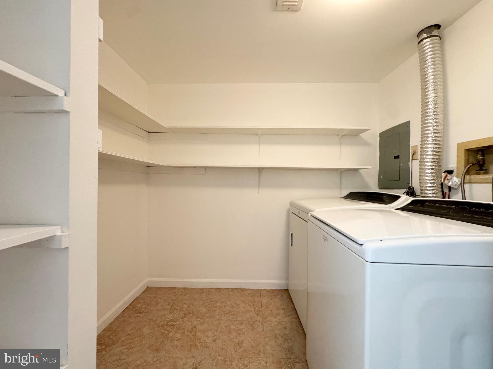 BUSTLETON - Residential