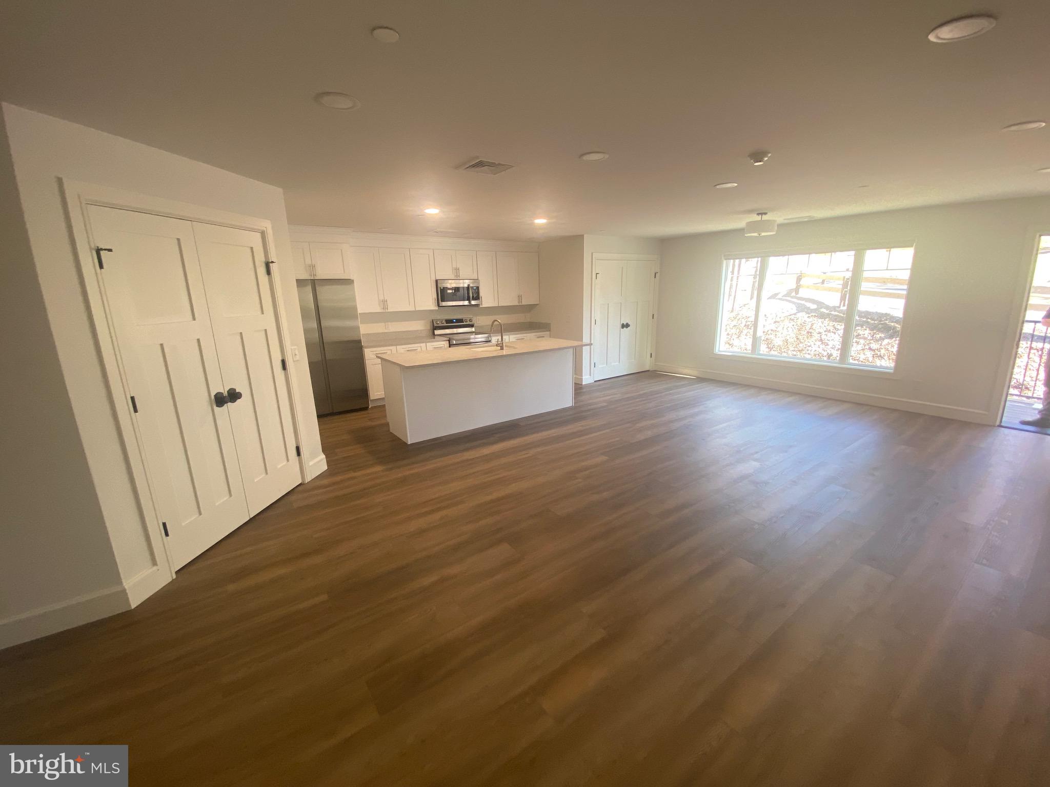 NO DEVELOPMENT - Residential Lease