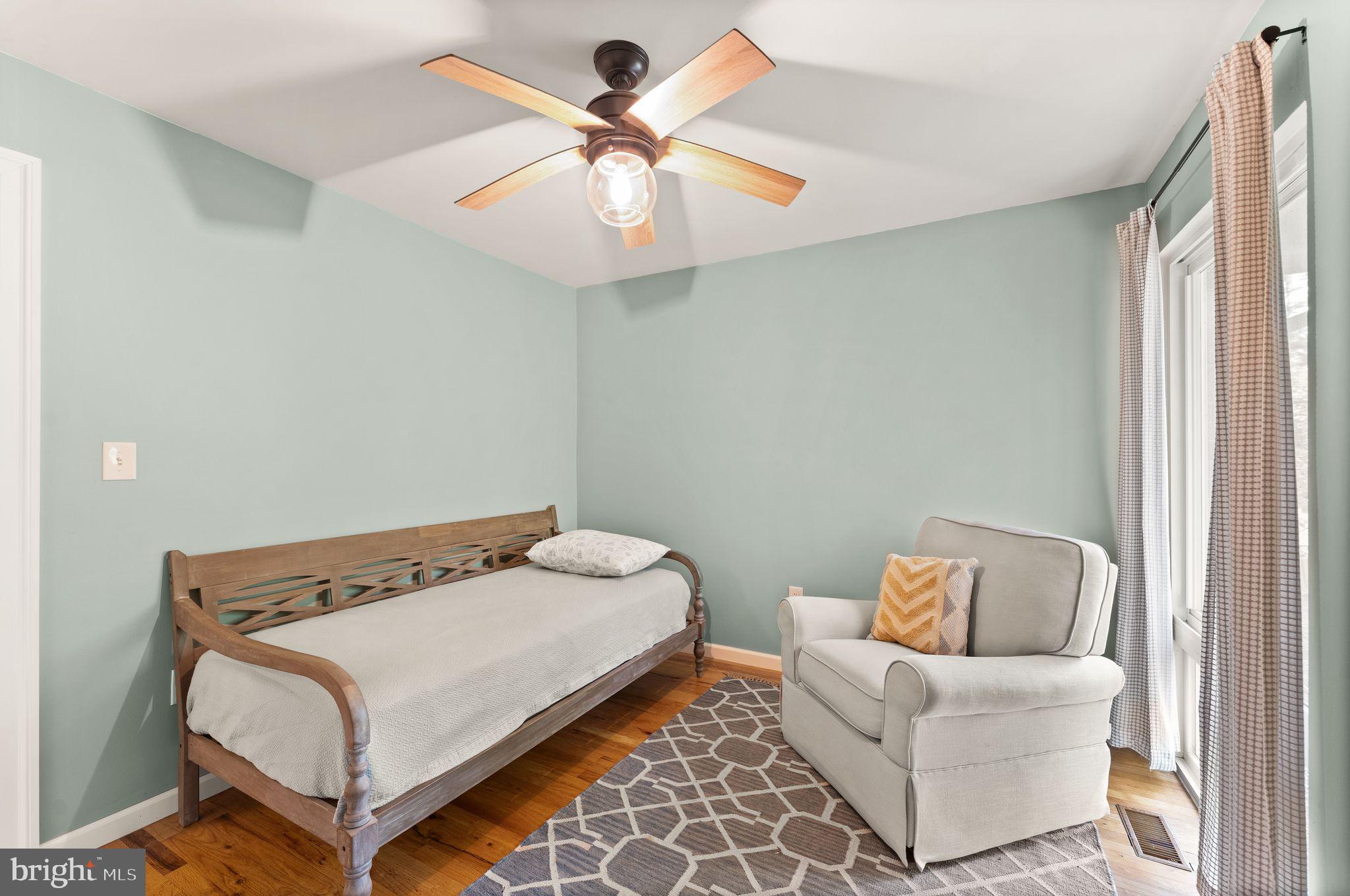 RESTON - Residential