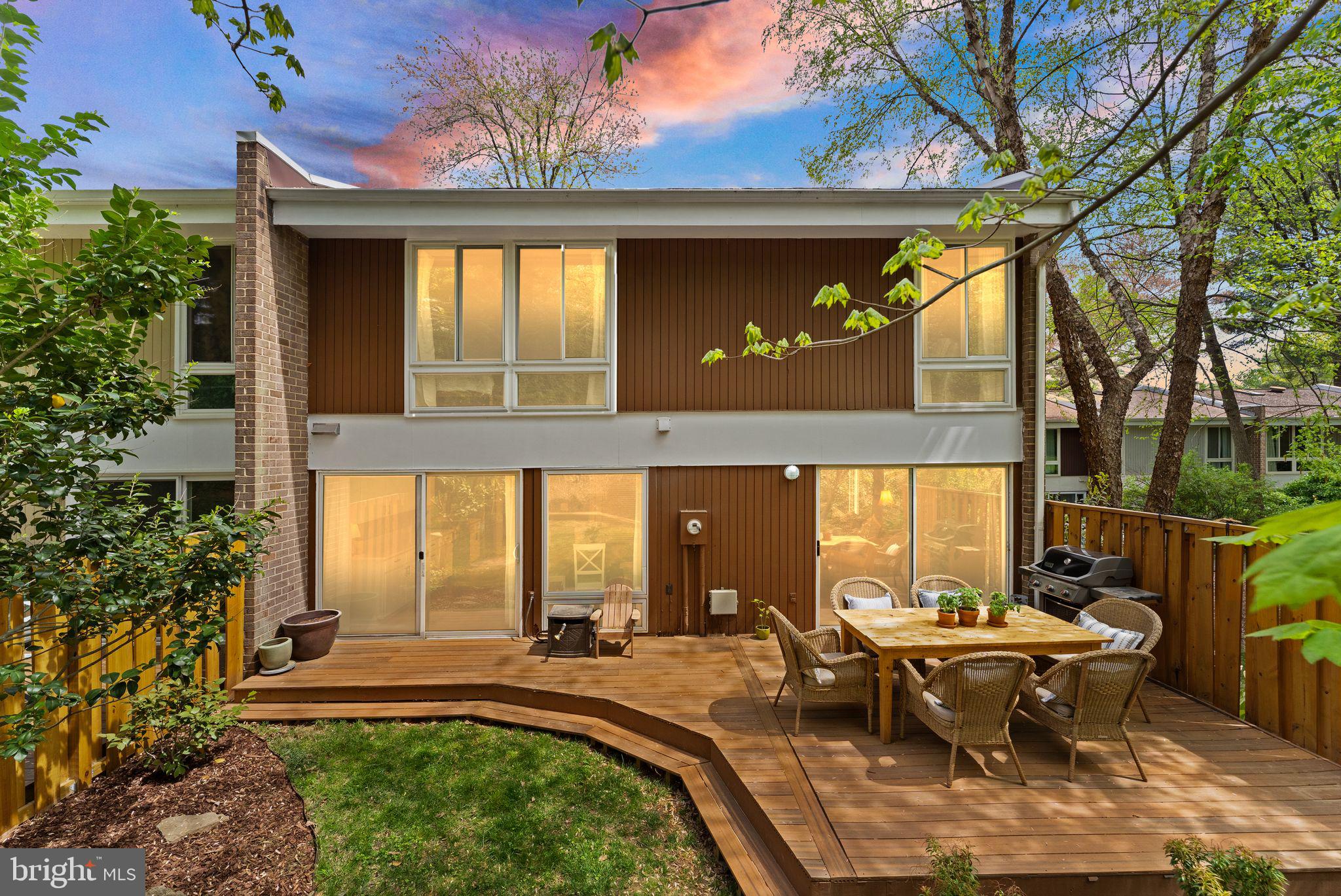 RESTON - Residential