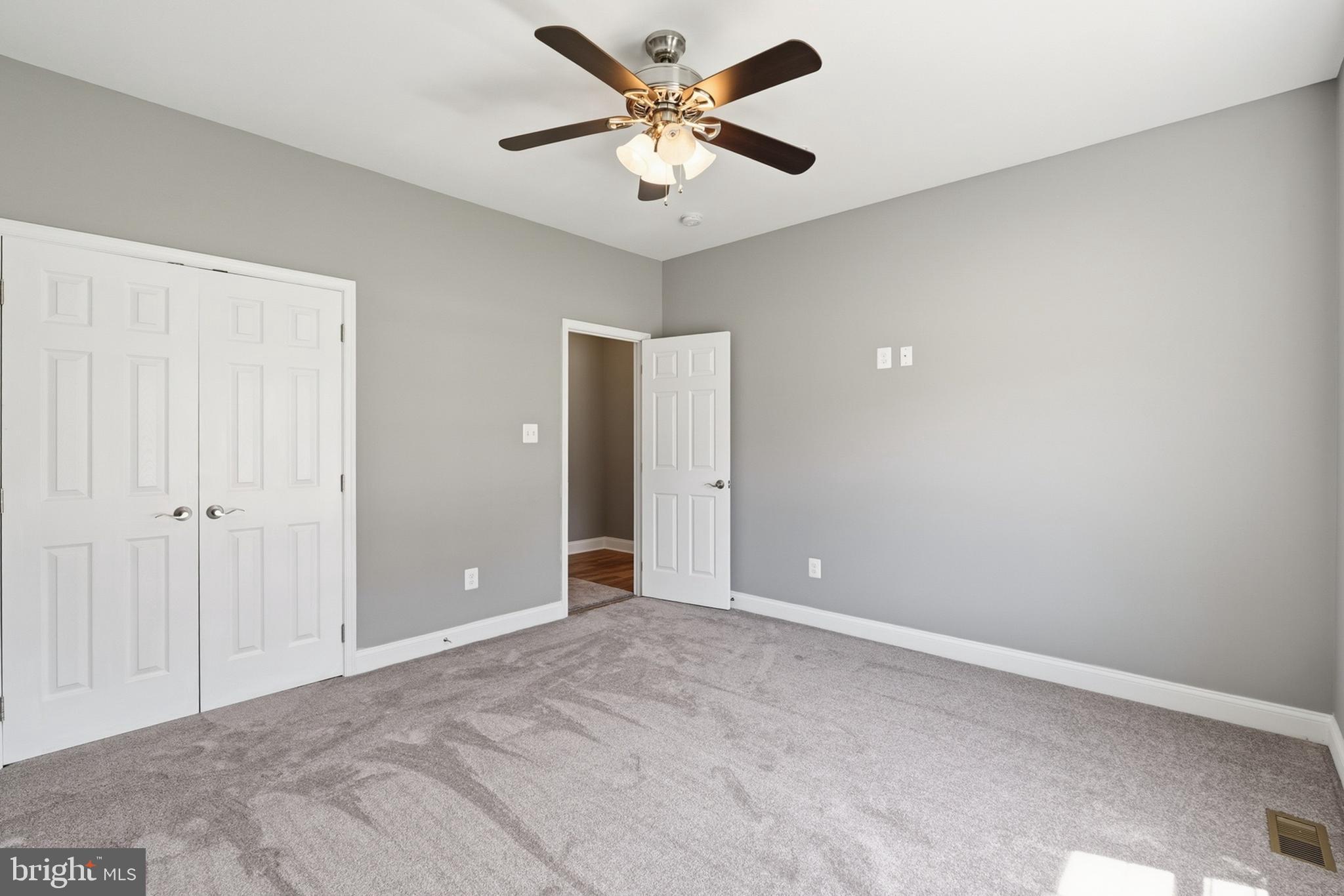EMERALD HILLS ESTATES - Residential