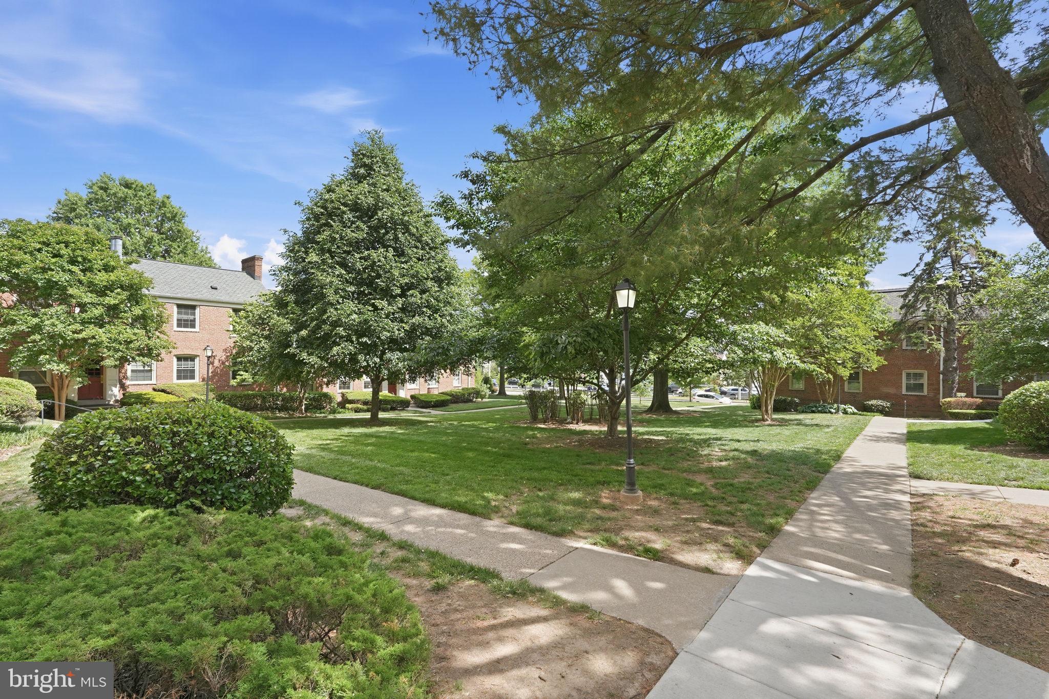 CAMBRIDGE COURTS - Residential