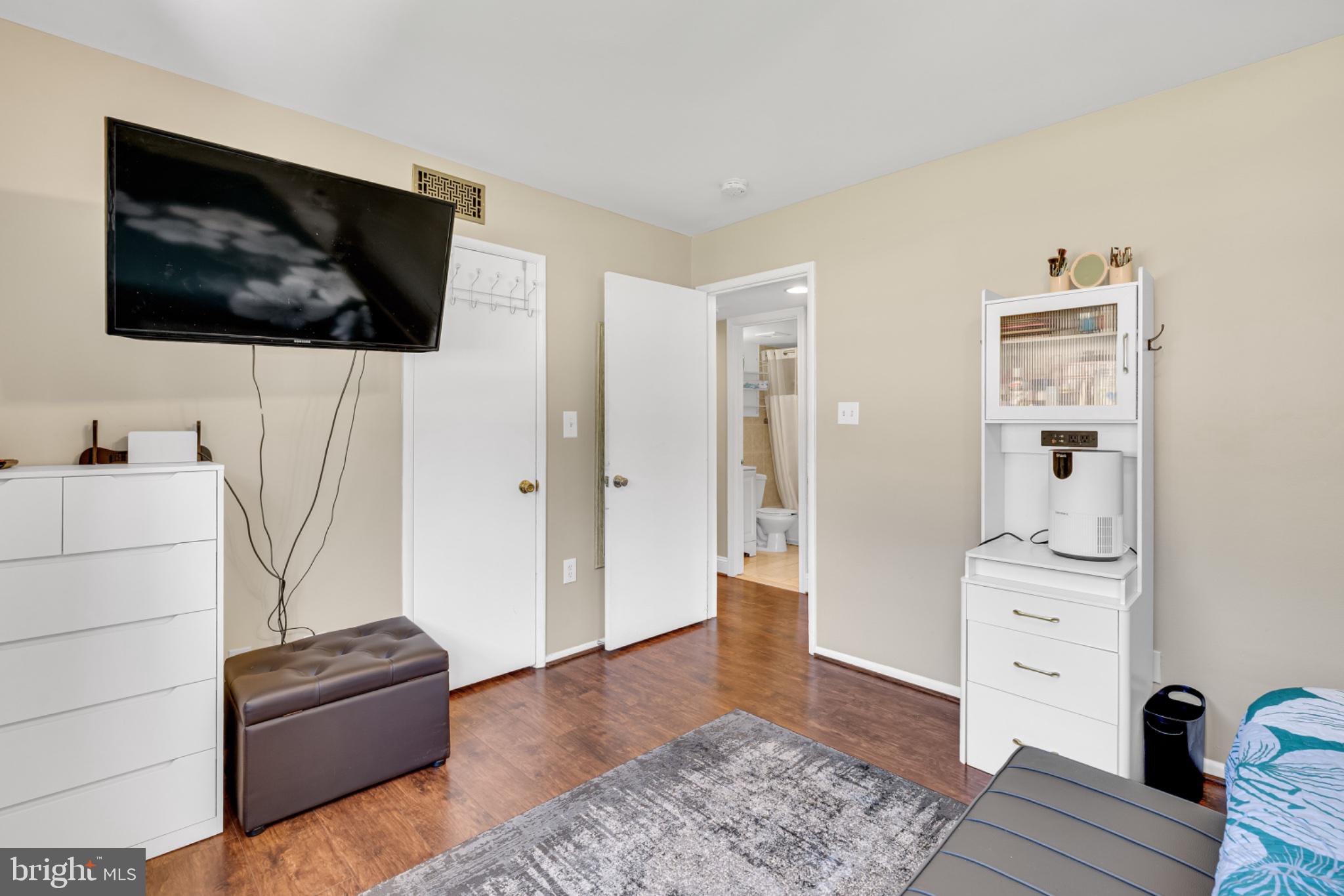 FAIRFAX HERITAGE - Residential