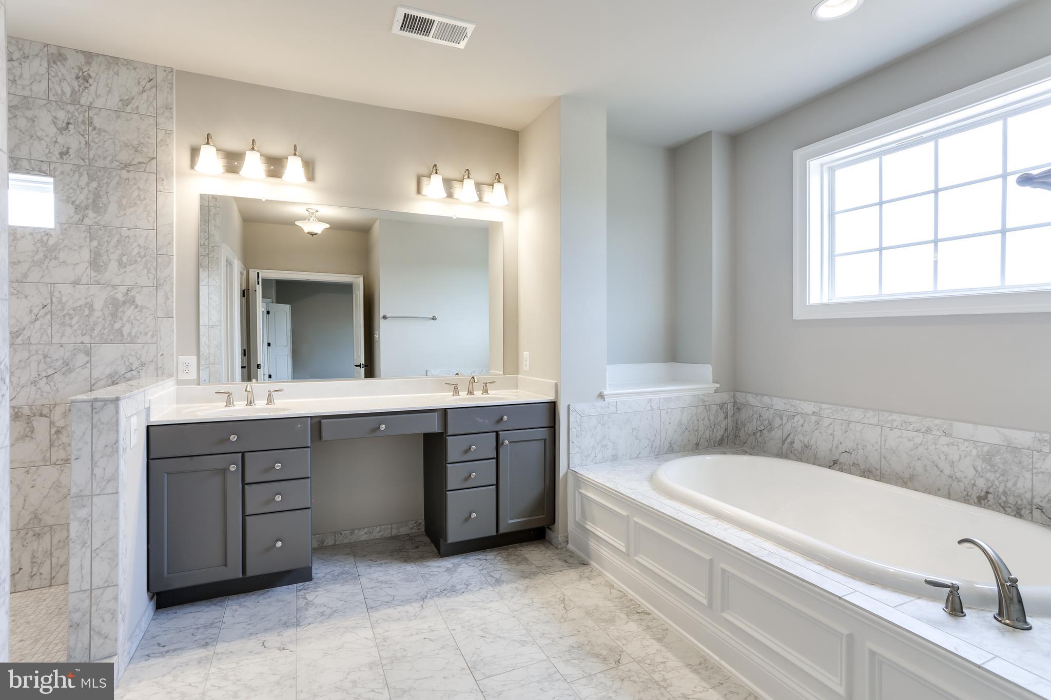 LANDENS RIDGE - Residential