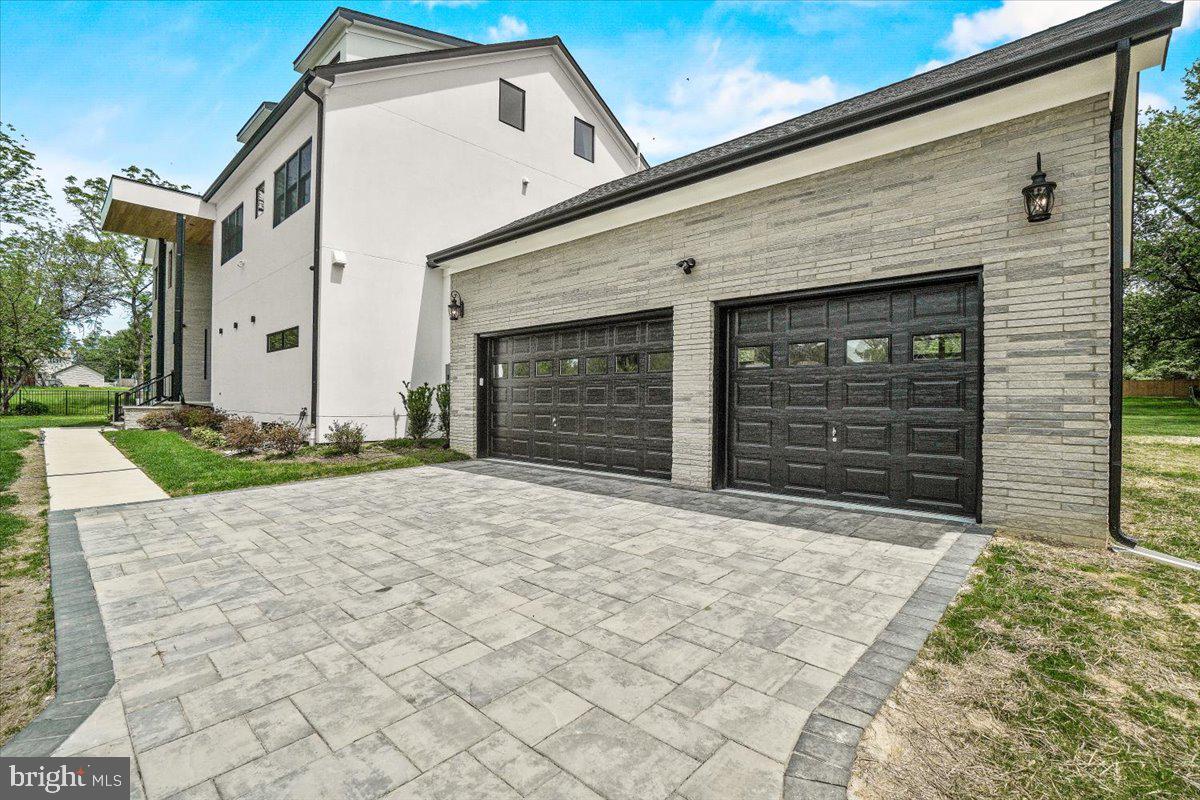 COLESVILLE OUTSIDE - Residential