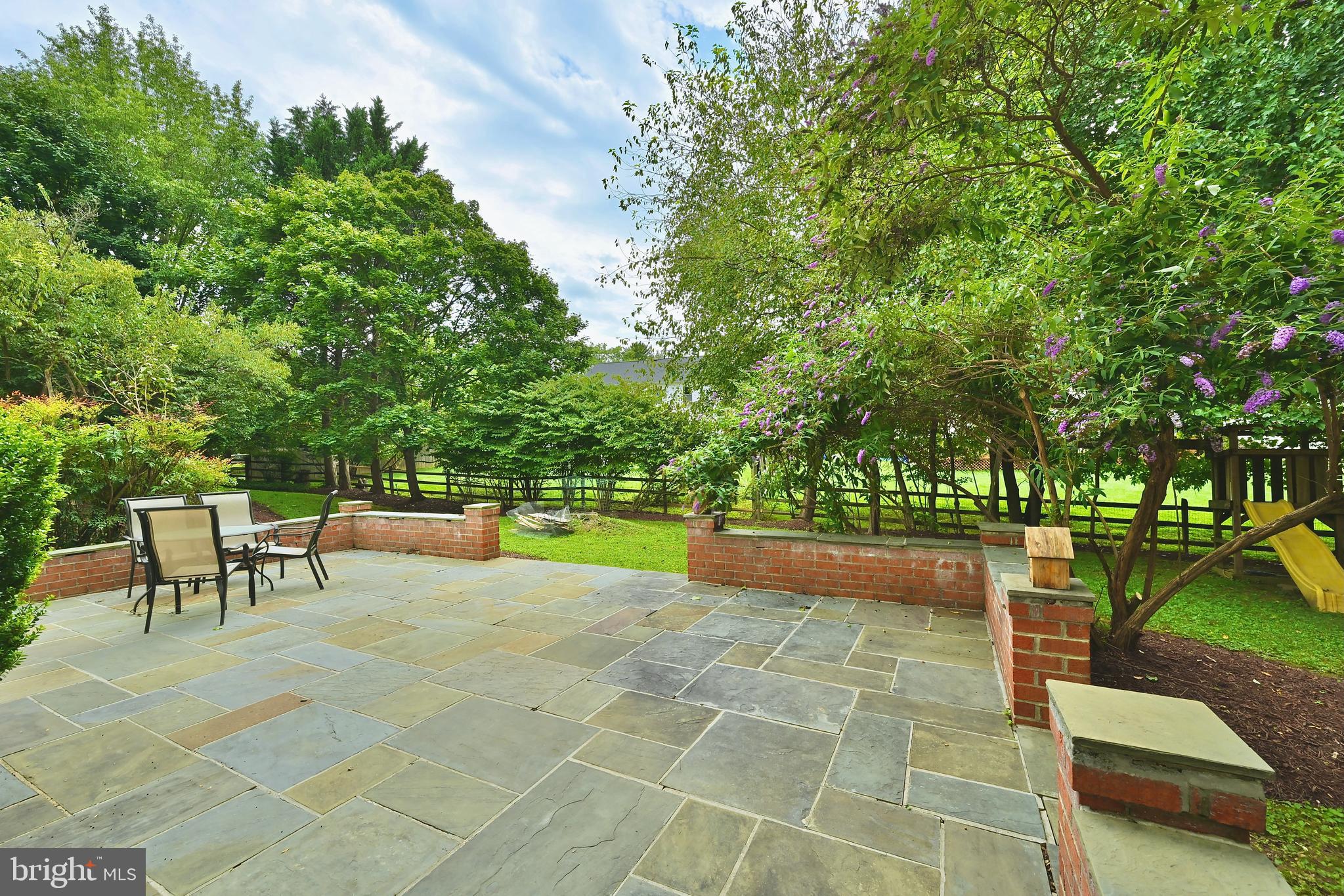 WESTLEIGH - Residential