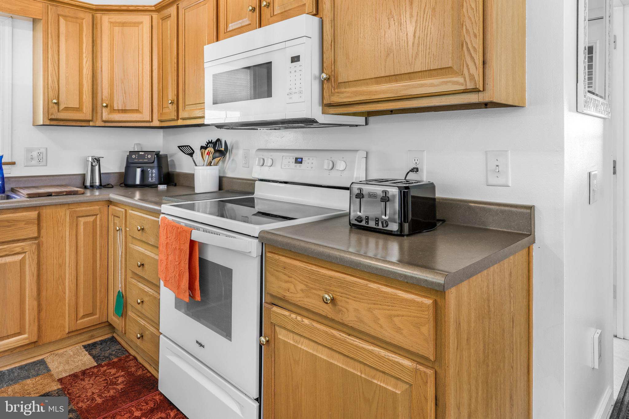SUNNYSIDE ESTATES - Residential