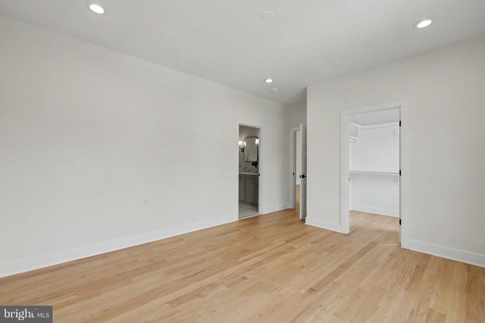 DEVON PARK - Residential