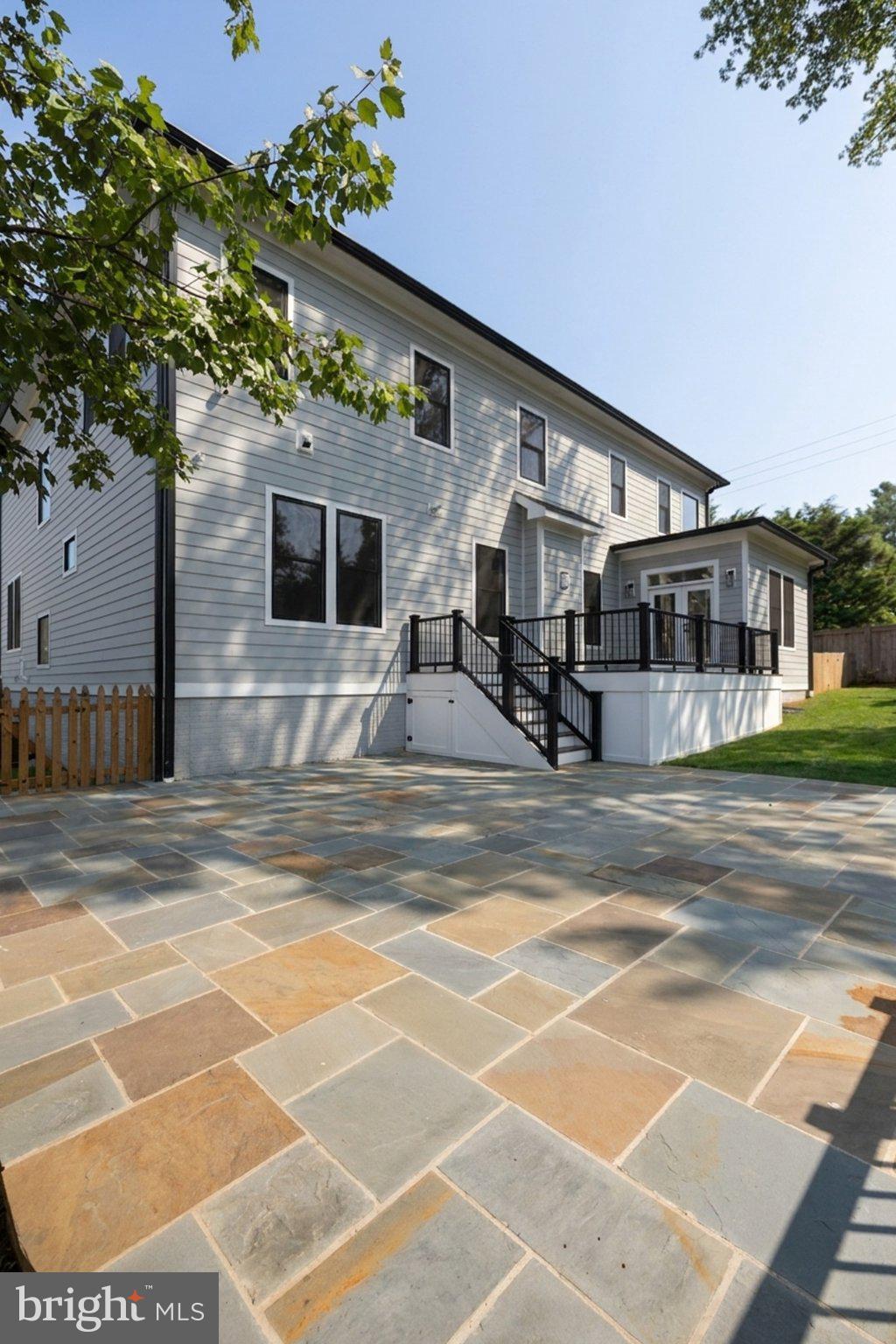 DEVON PARK - Residential