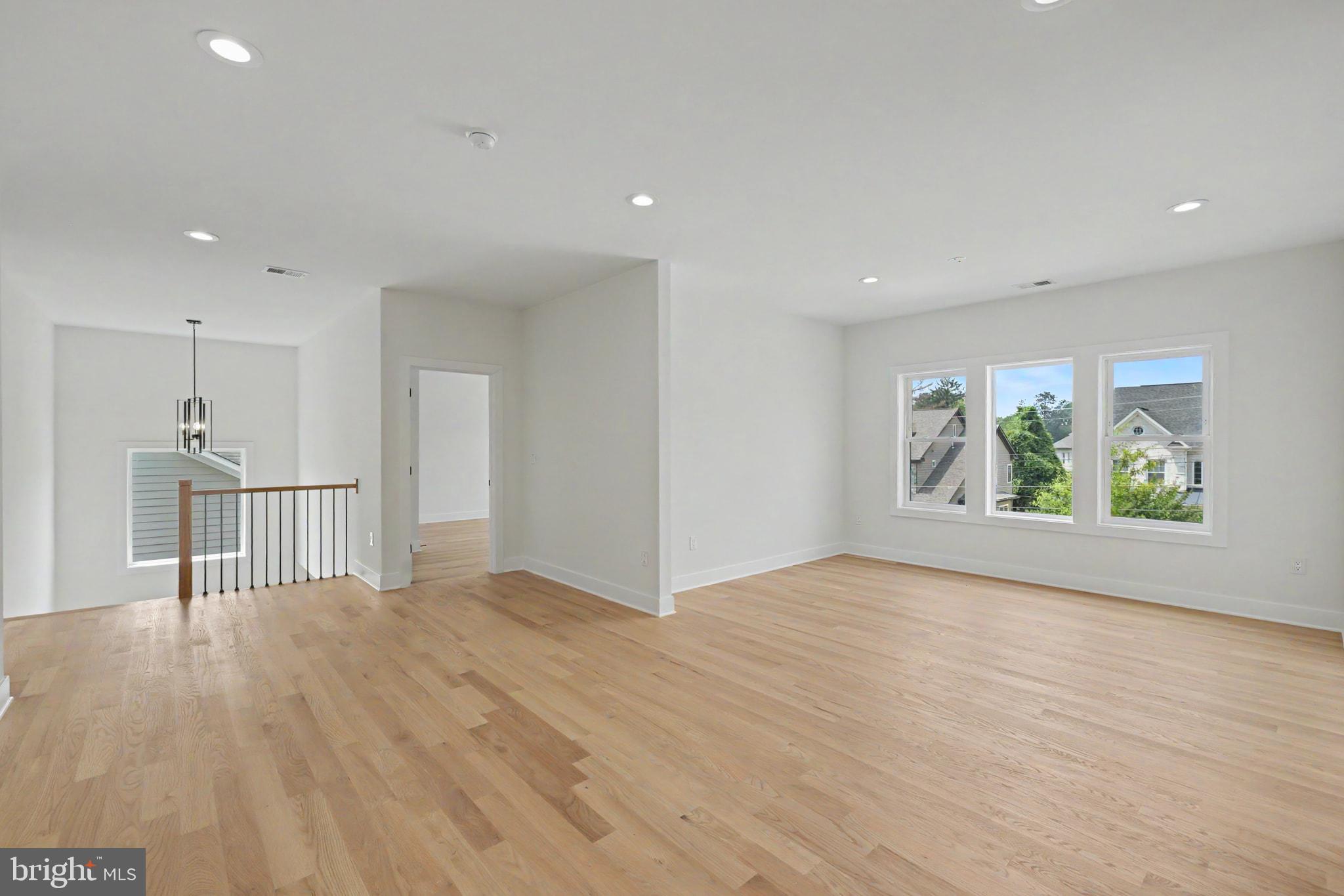 DEVON PARK - Residential