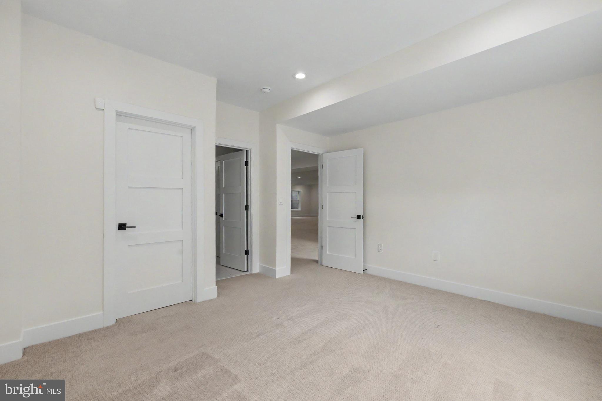 DEVON PARK - Residential