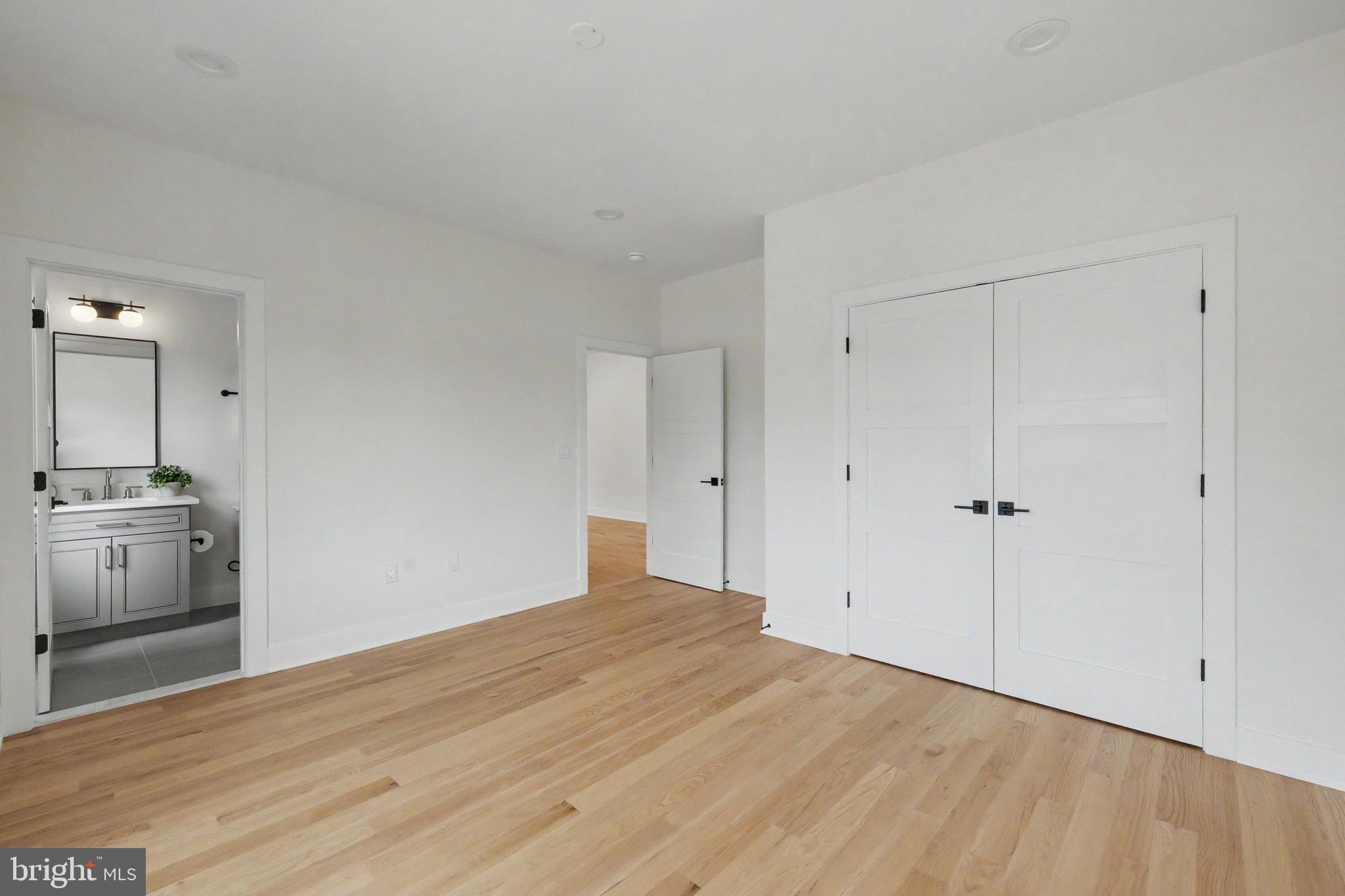 DEVON PARK - Residential
