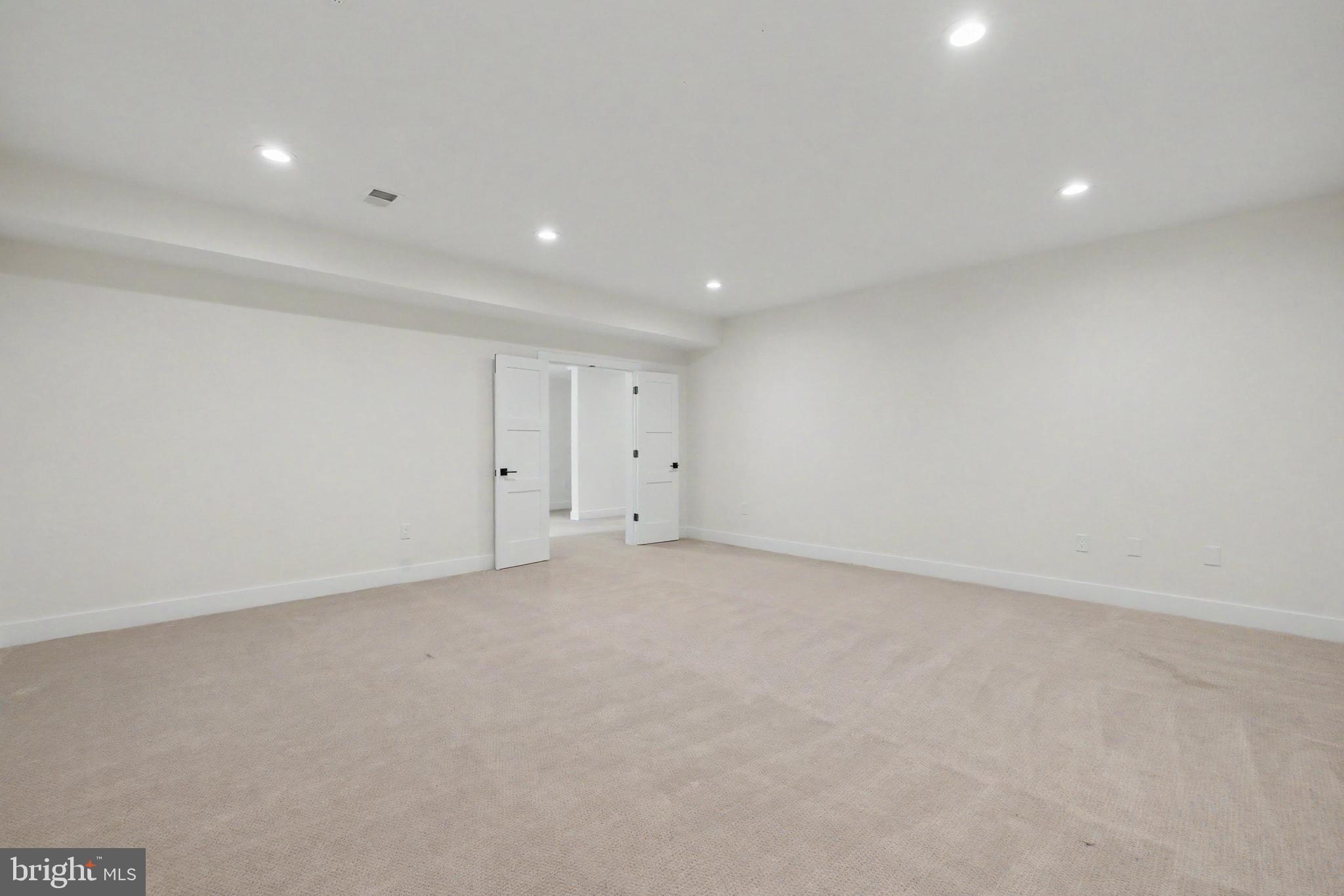 DEVON PARK - Residential