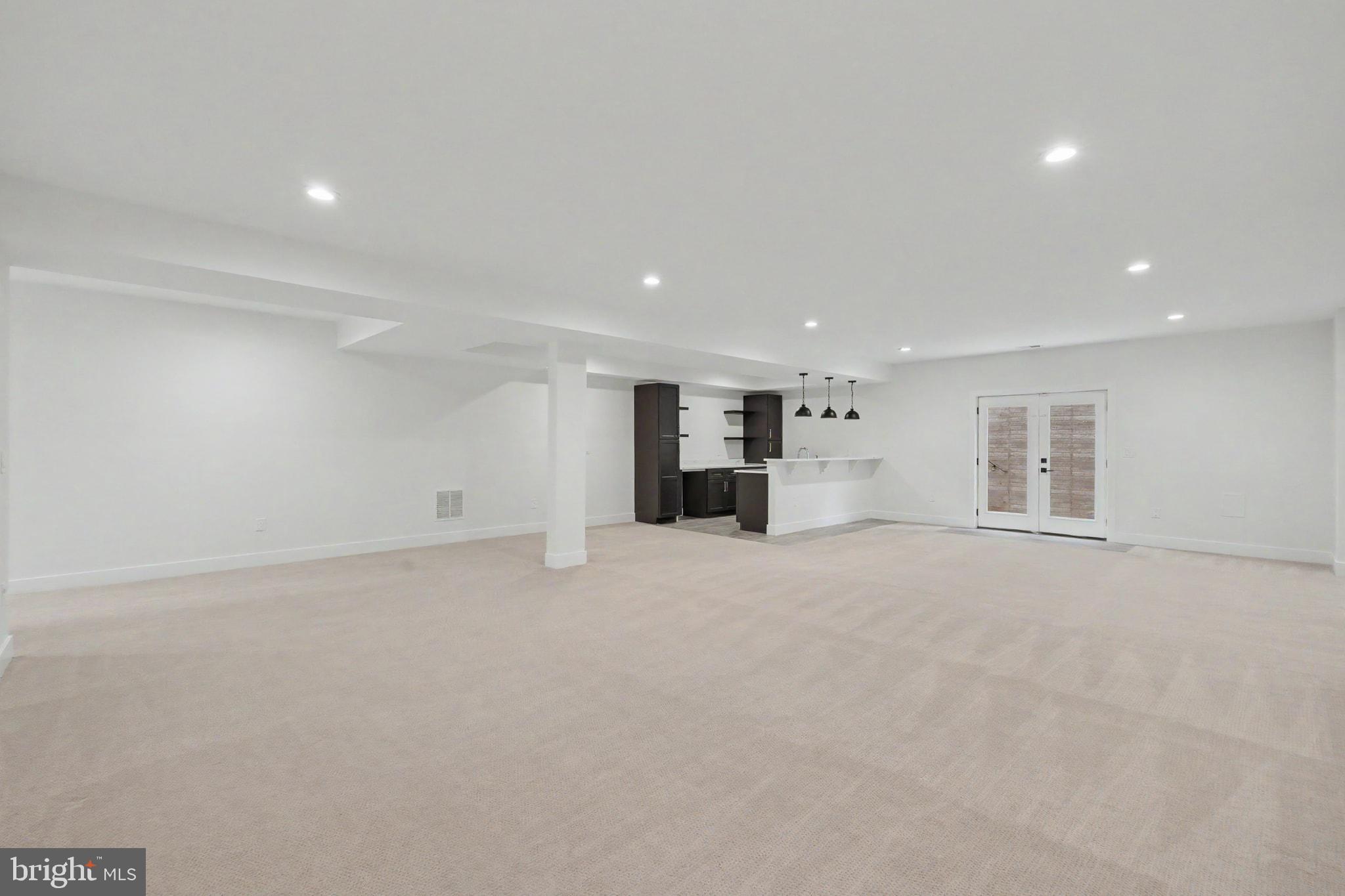 DEVON PARK - Residential