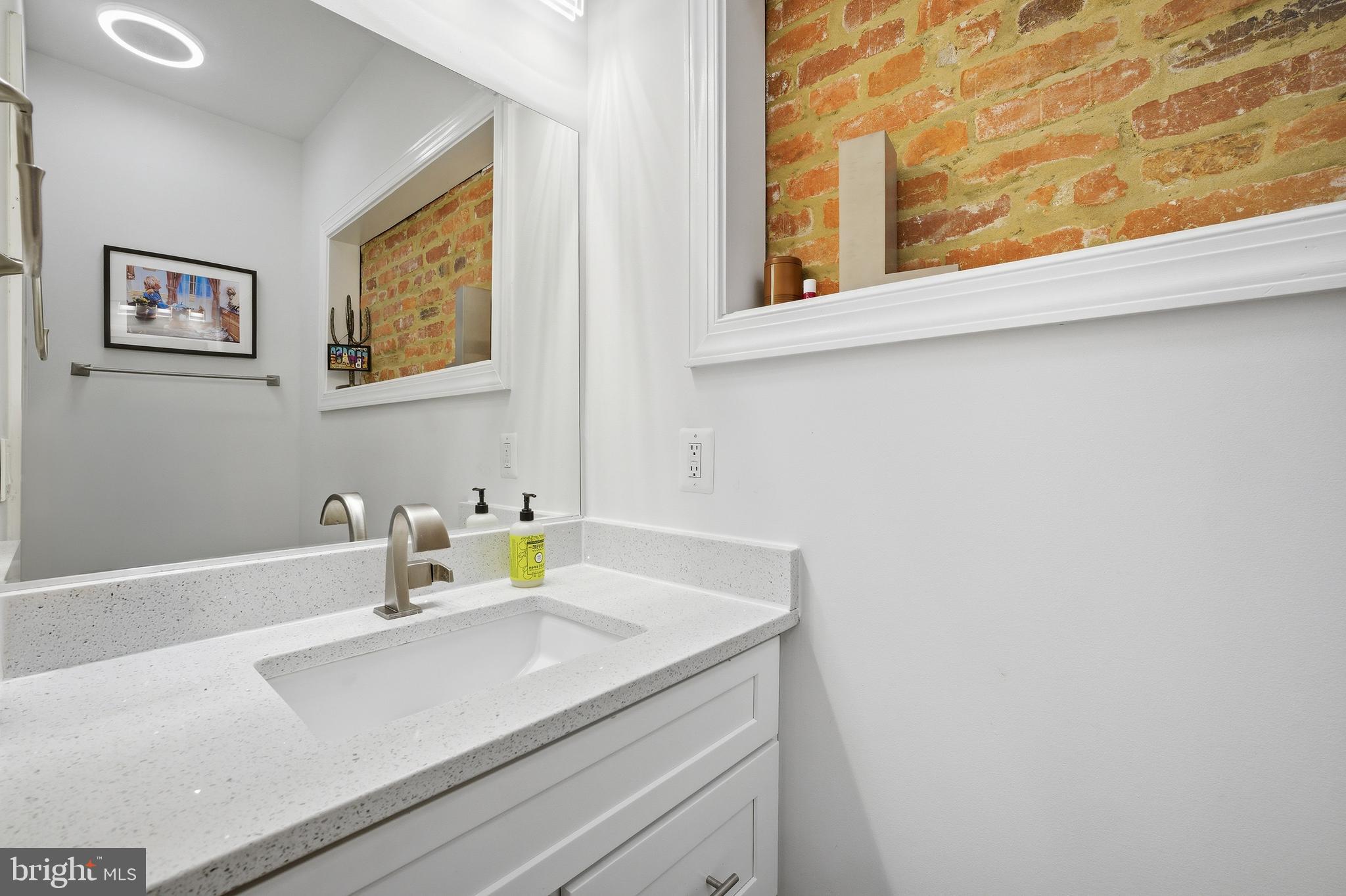 BLOOMINGDALE - Residential Income