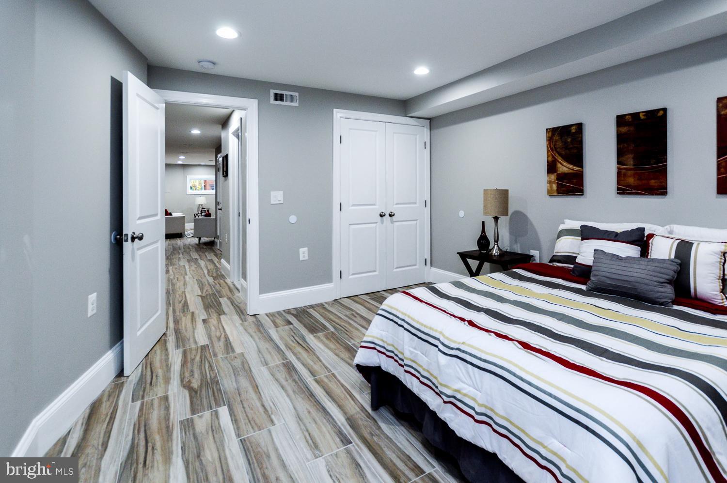 BLOOMINGDALE - Residential Income