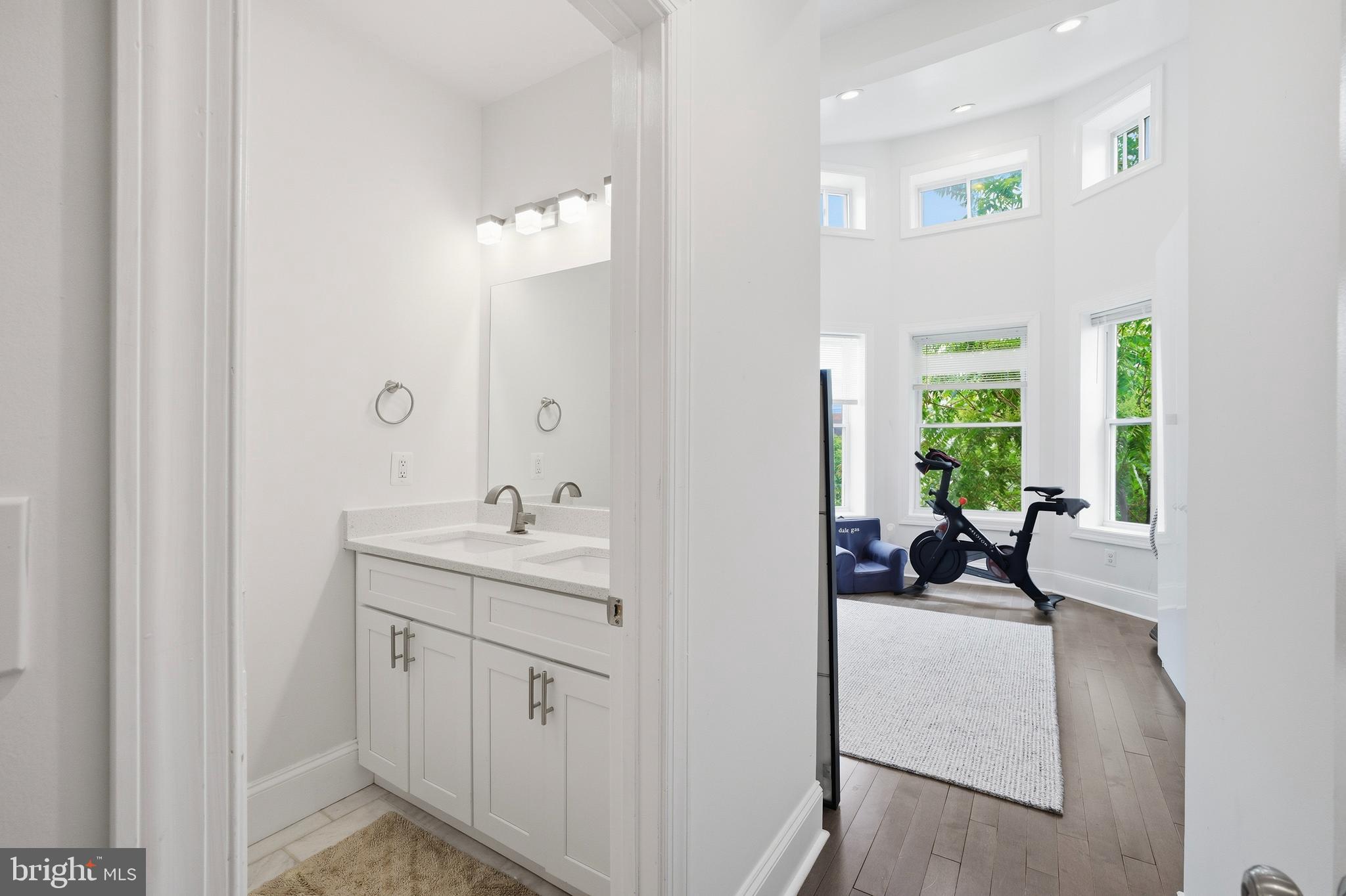 BLOOMINGDALE - Residential Income