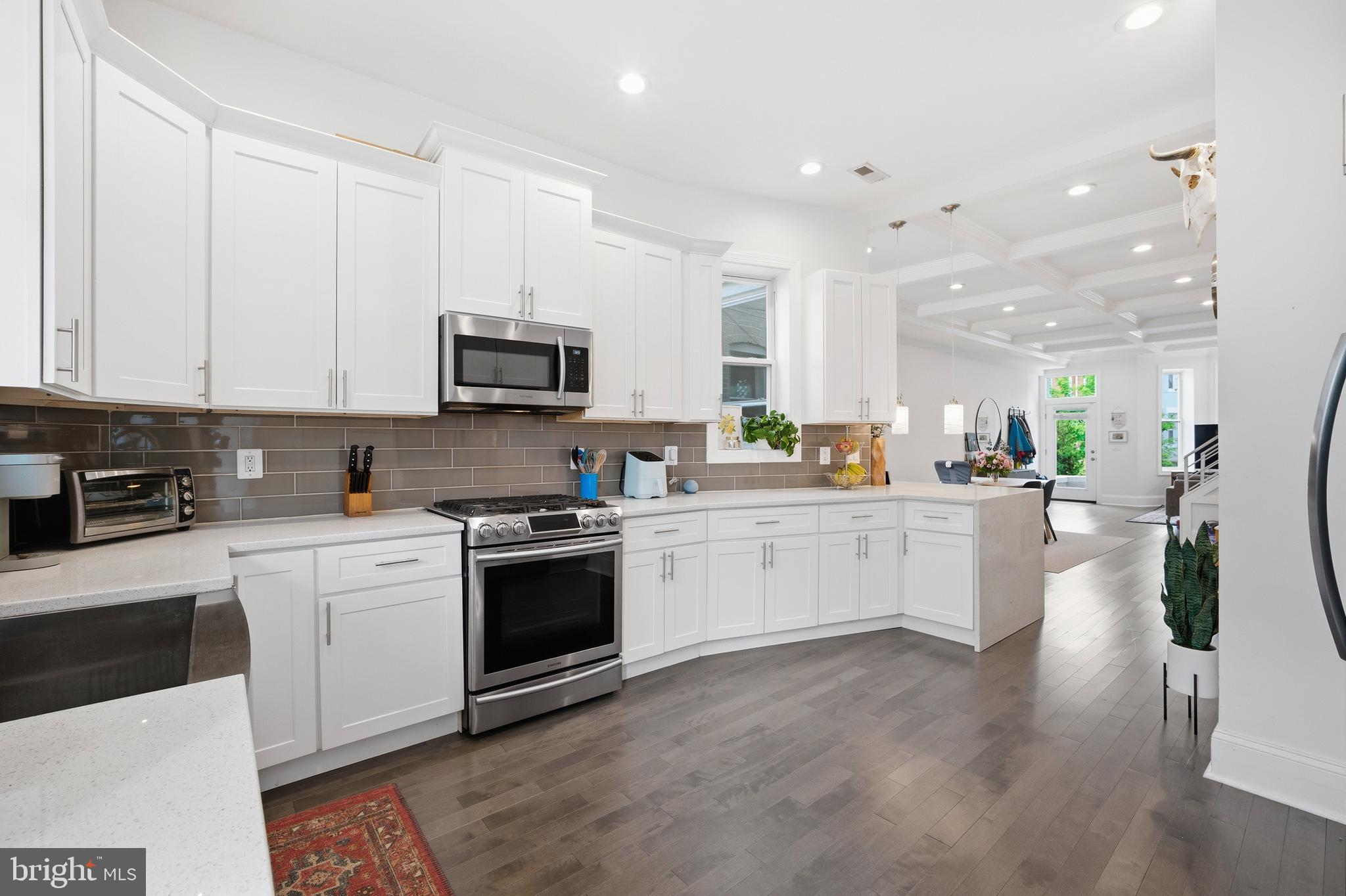 BLOOMINGDALE - Residential Income