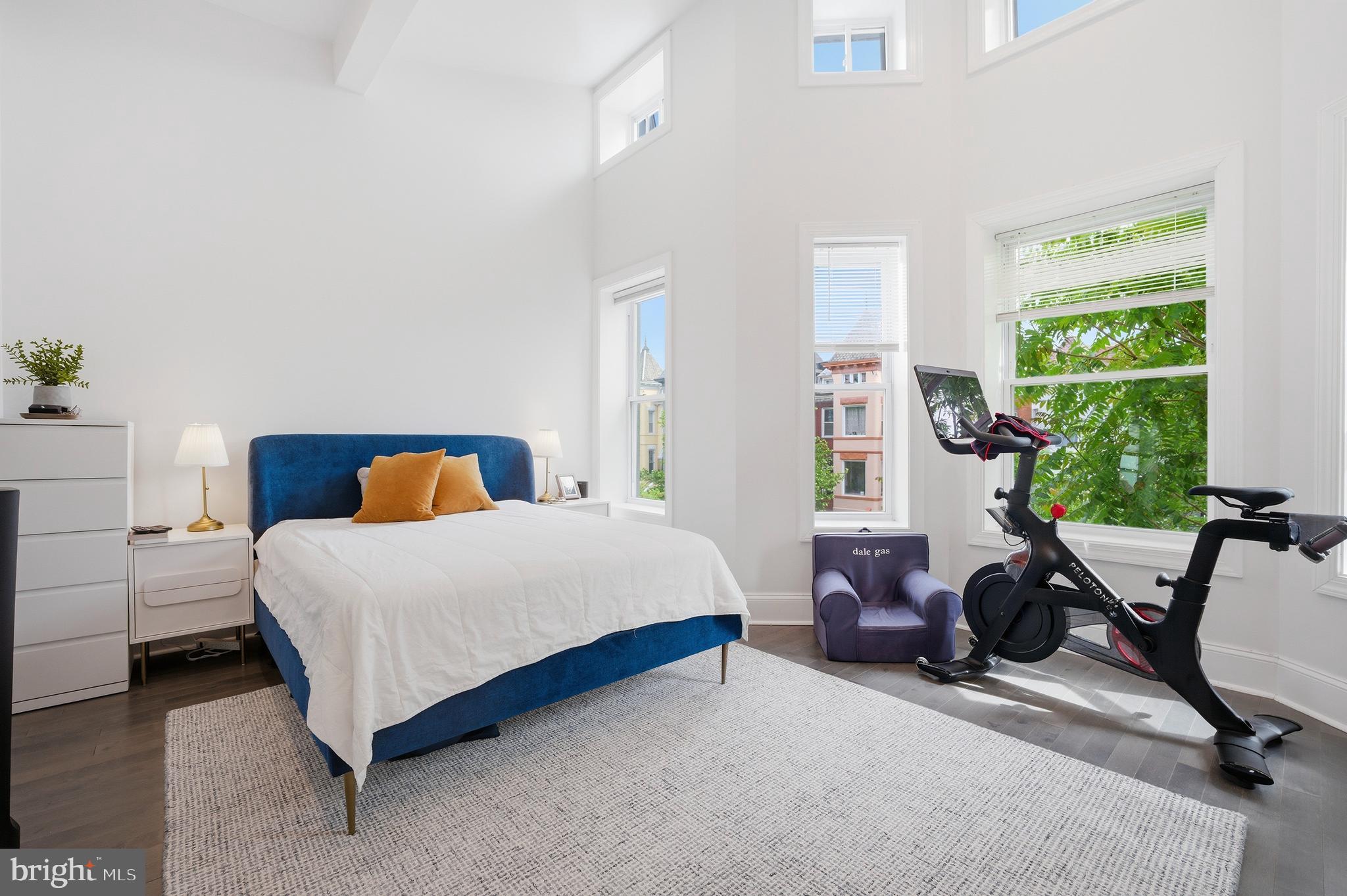 BLOOMINGDALE - Residential Income