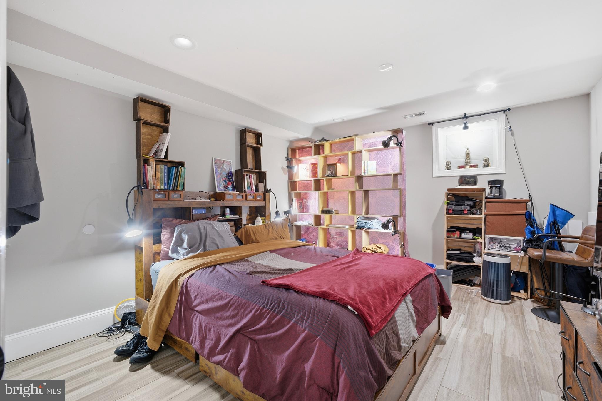 BLOOMINGDALE - Residential Income