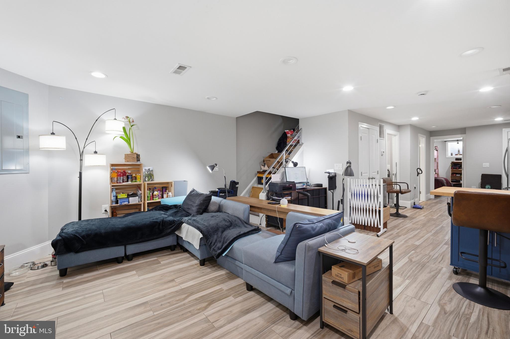 BLOOMINGDALE - Residential Income