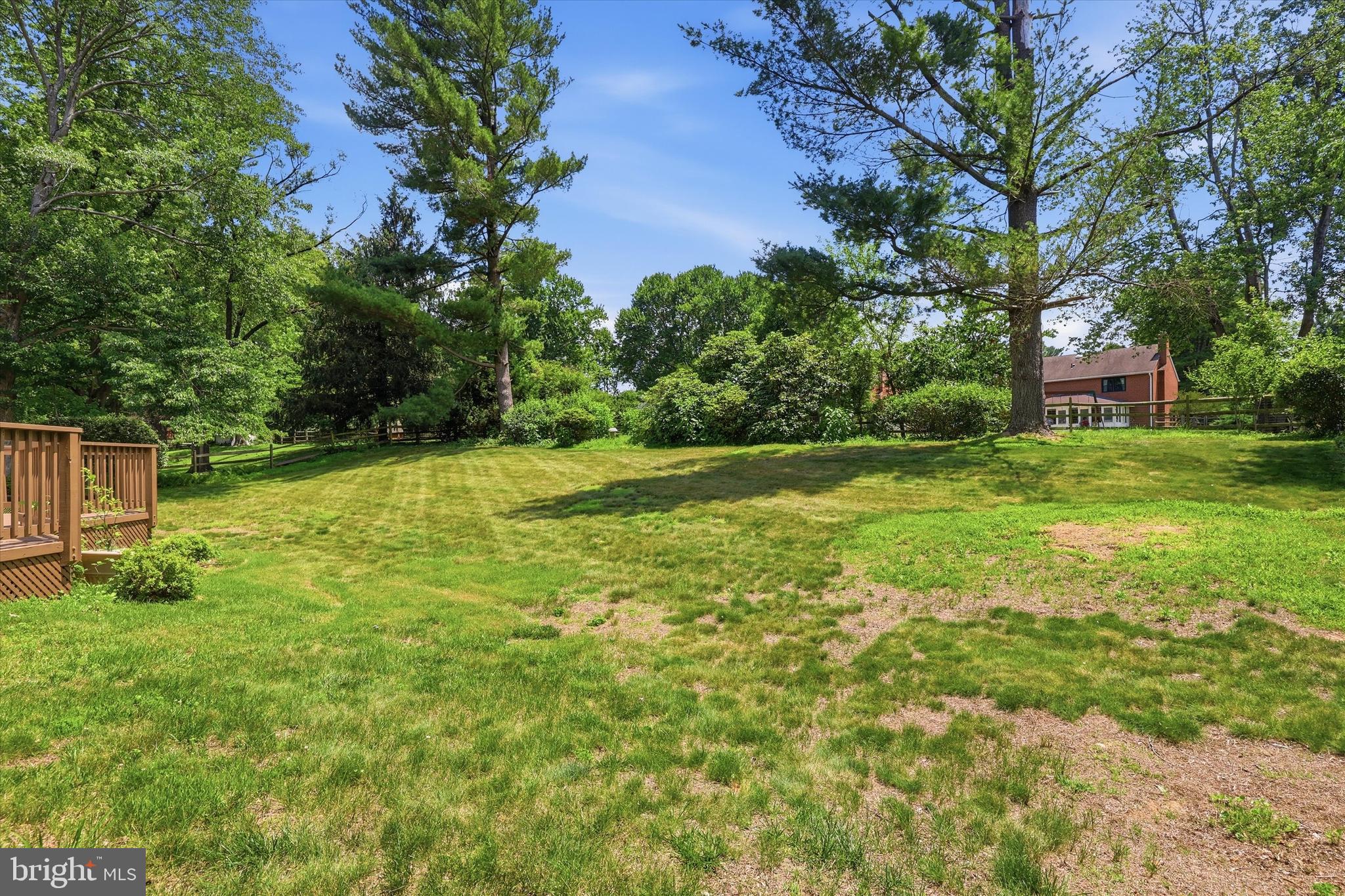 WILLIAMSBURG VILLAGE - Residential