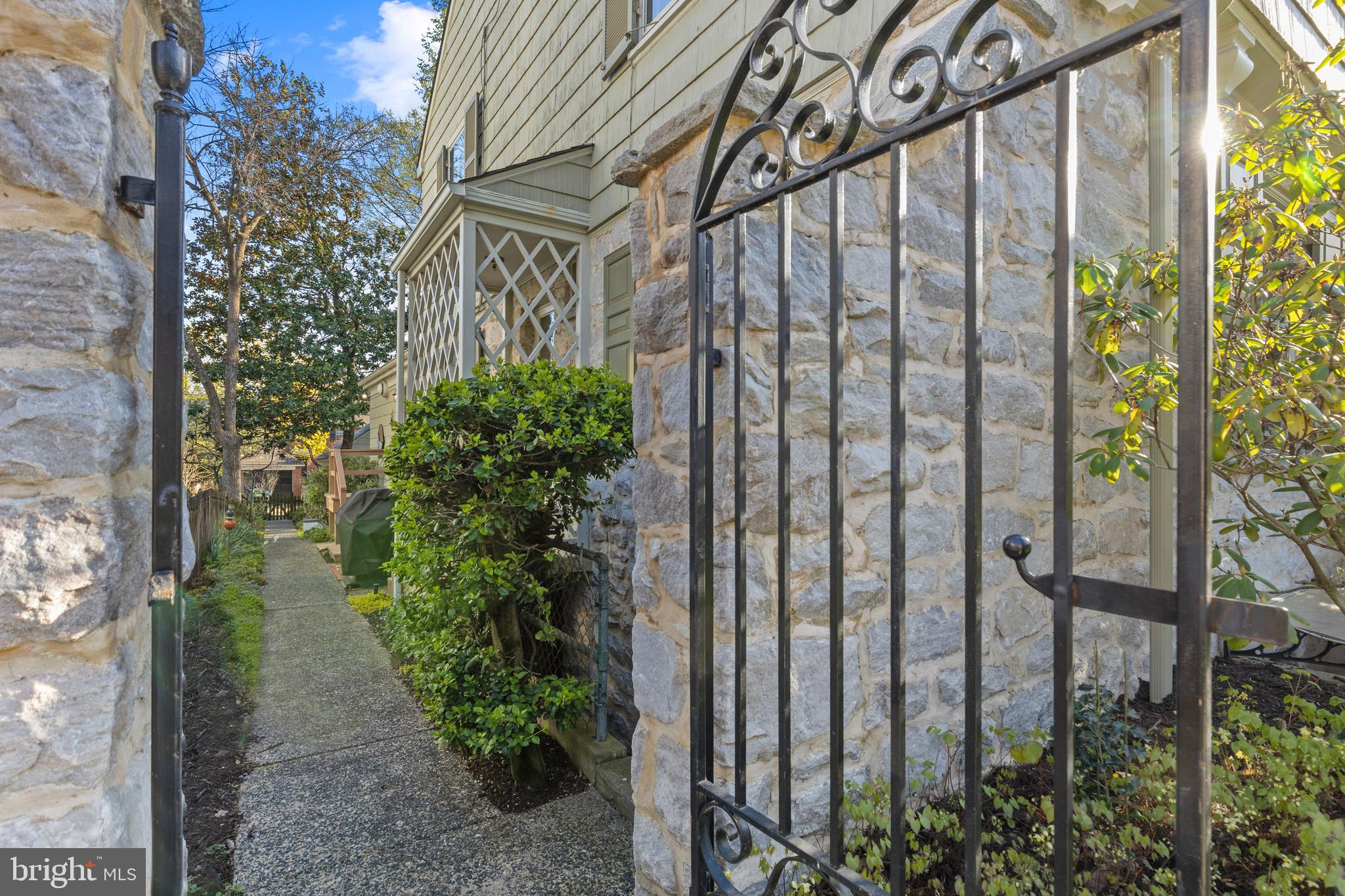 HOMELAND HISTORIC DISTRICT - Residential