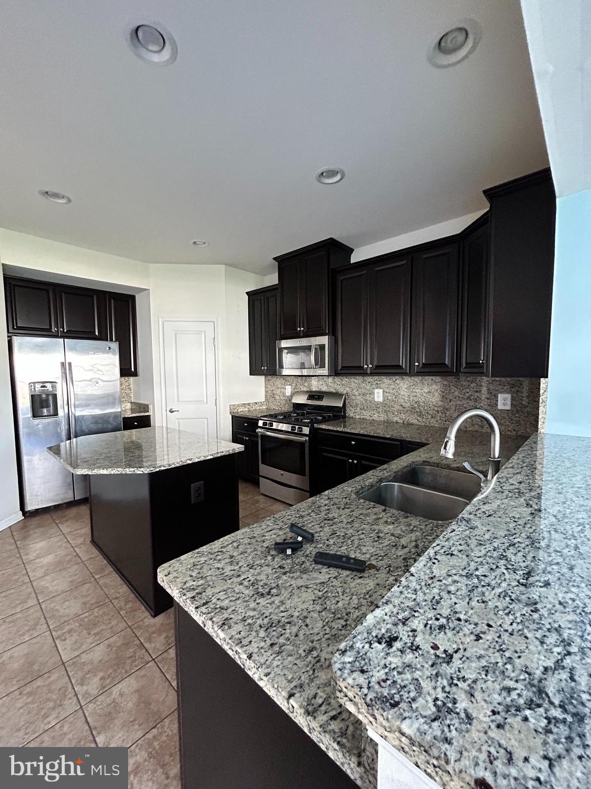 SHENANDOAH SPRINGS - Residential Lease