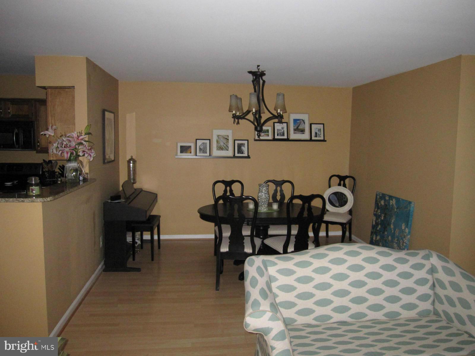 STRATFORD PLACE AT KINGS - Residential Lease