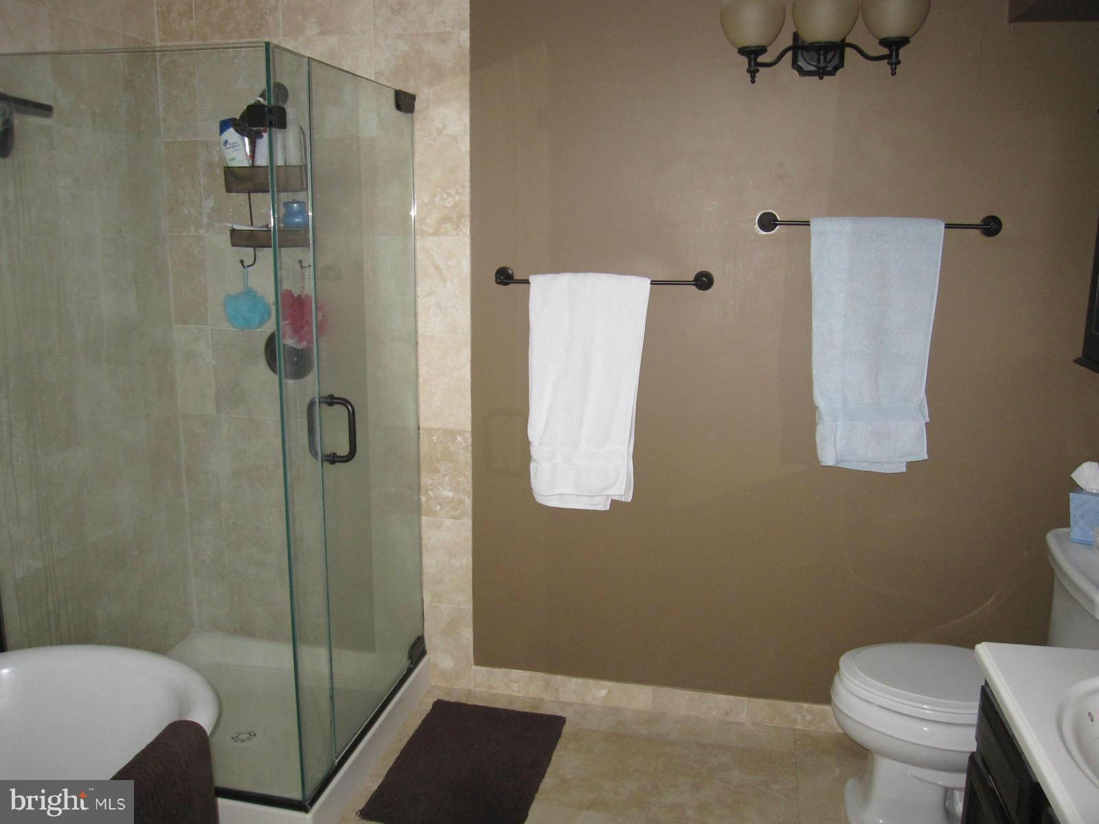 STRATFORD PLACE AT KINGS - Residential Lease