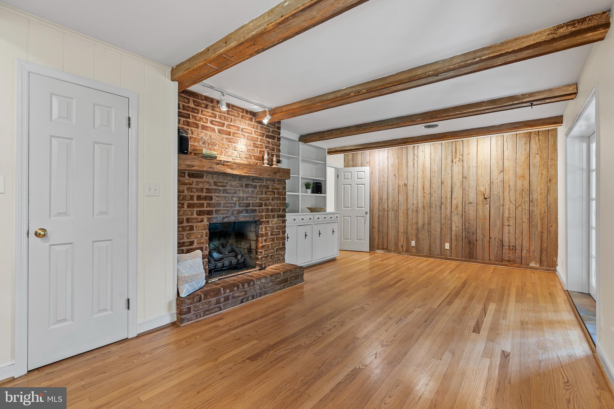 BRIGHTWOOD ACRES - Residential