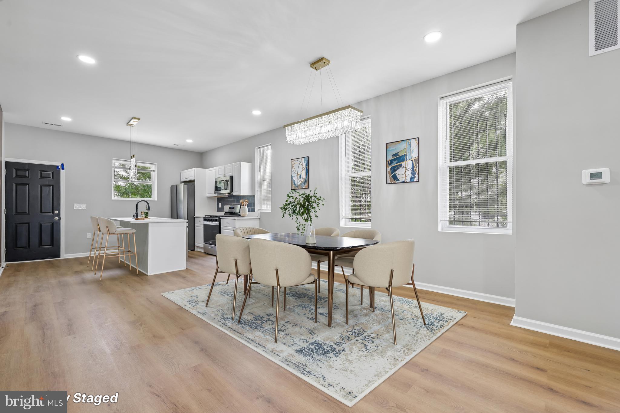 SANDTOWN-WINCHESTER - Residential